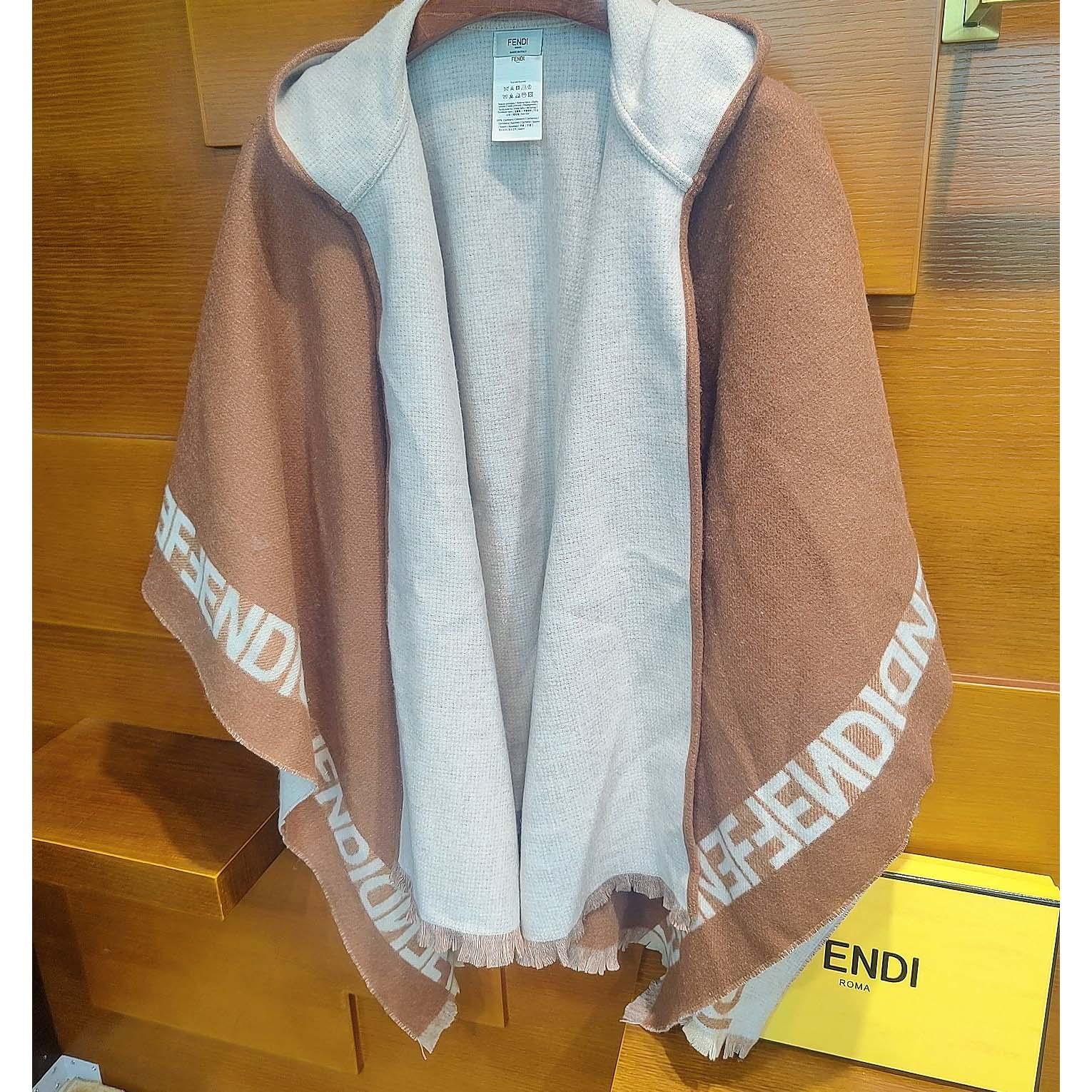 Fendi Poncho - DesignerGu