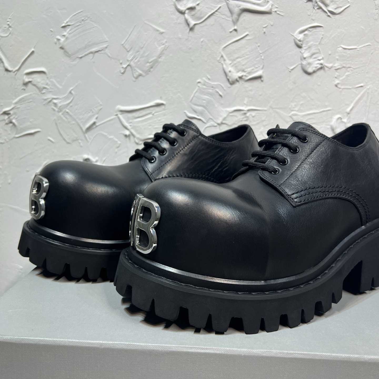 Balenciaga Stomper Derby In Black - DesignerGu