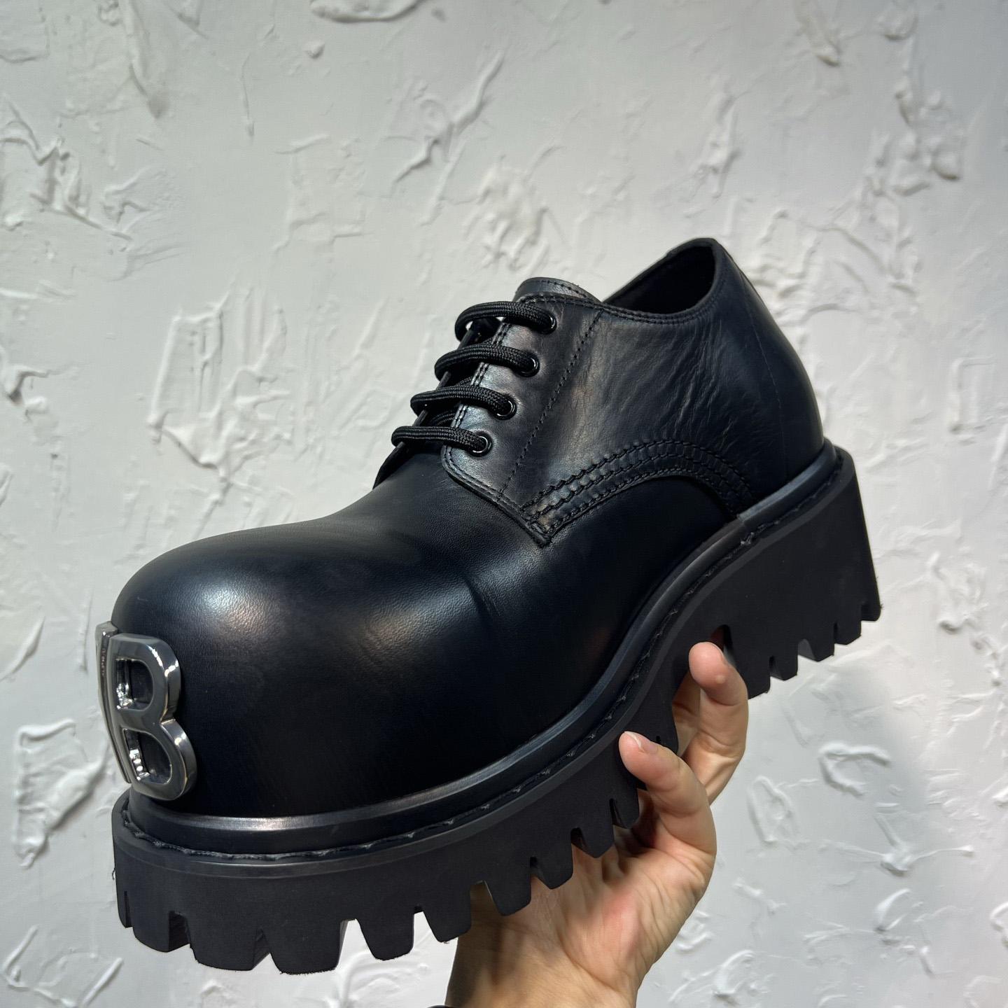 Balenciaga Stomper Derby In Black - DesignerGu