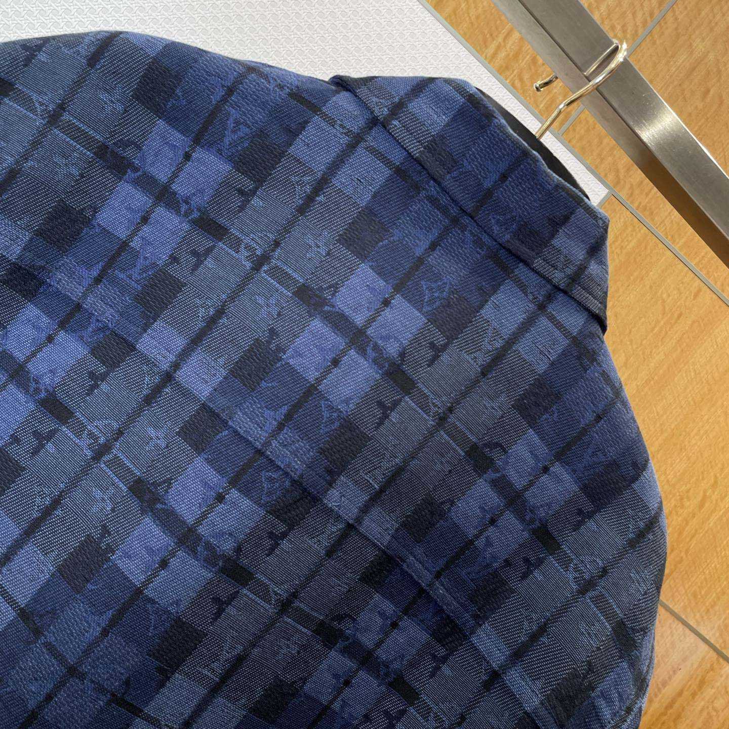 Louis Vuitton Monogram Tartan Denim Overshirt   1AIK94 - DesignerGu