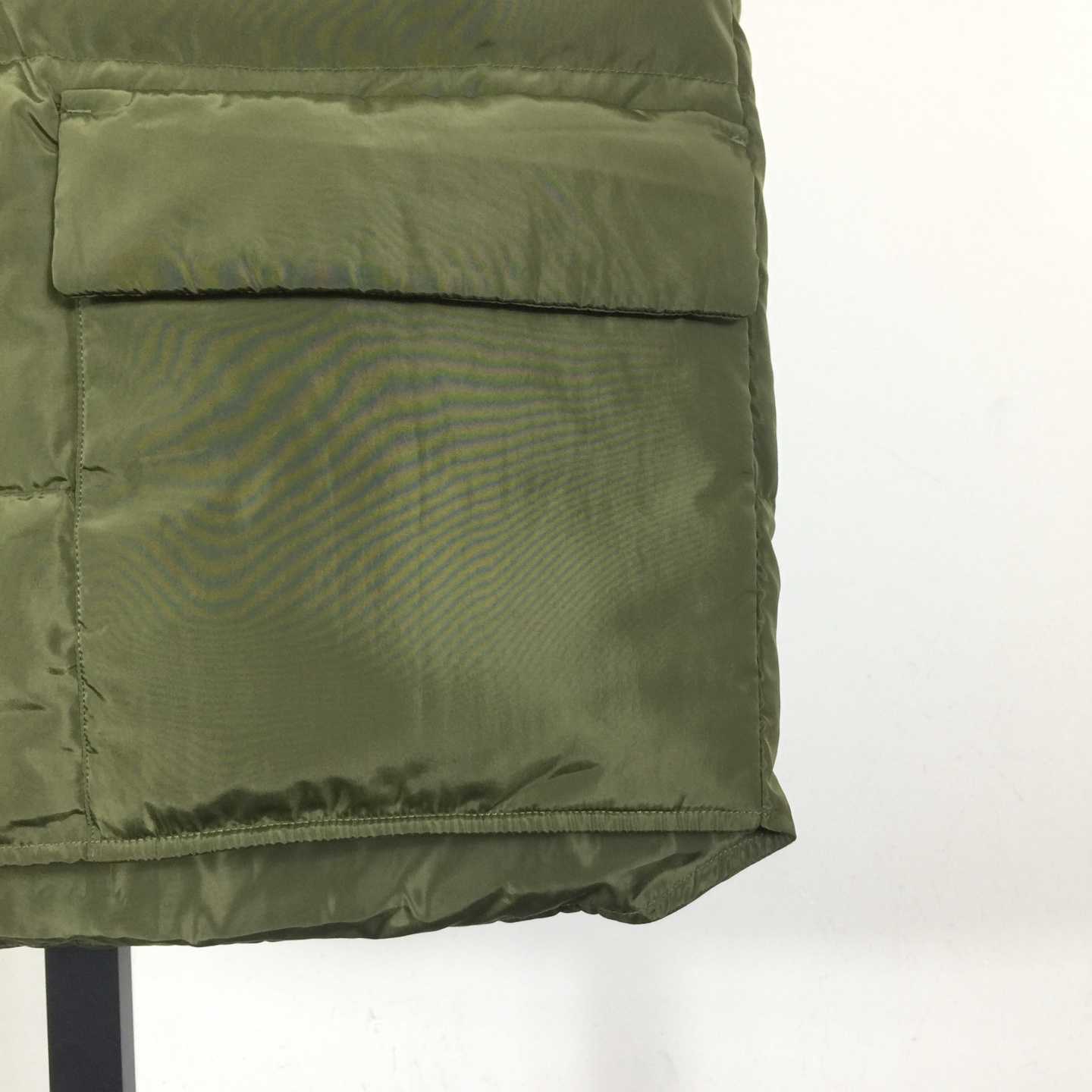 Prada Re-Nylon Puffer Vest - DesignerGu