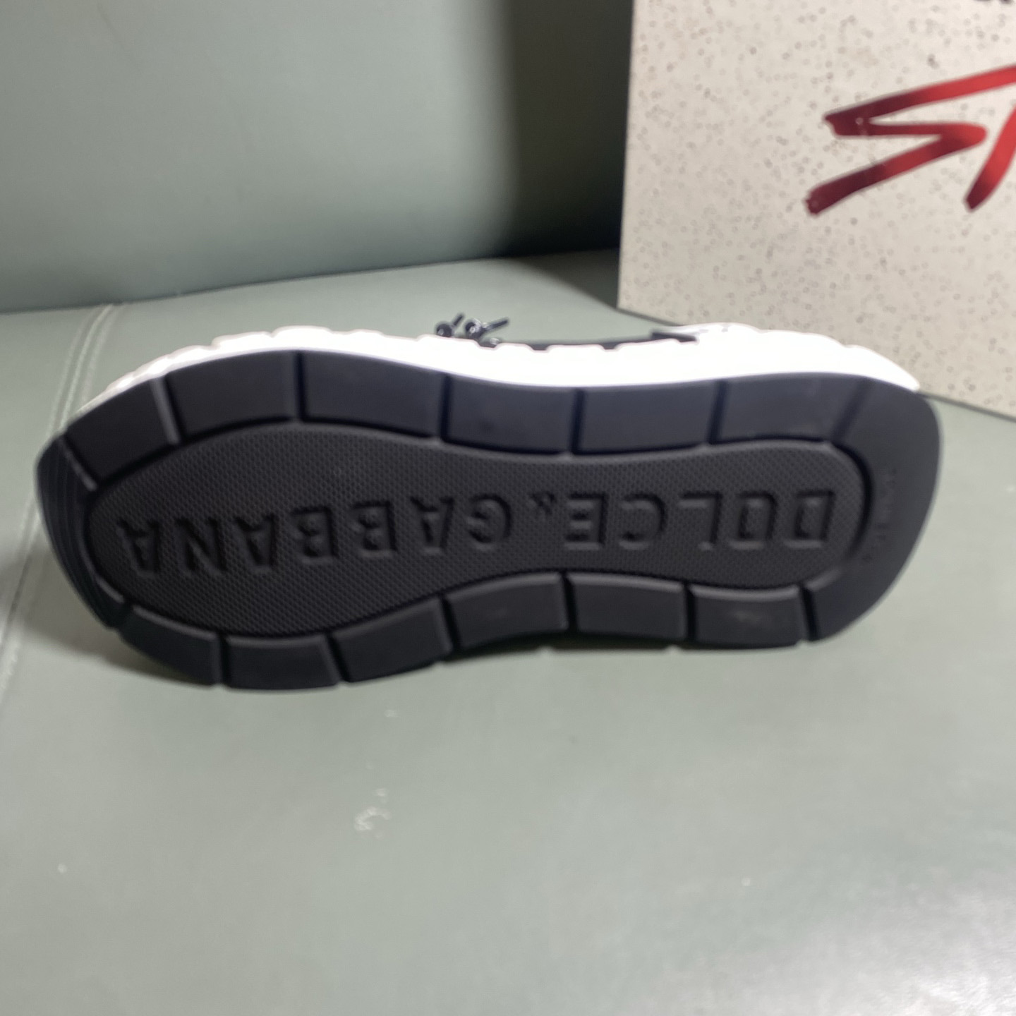 Dolce & Gabbana Lace-up Sneakers - DesignerGu