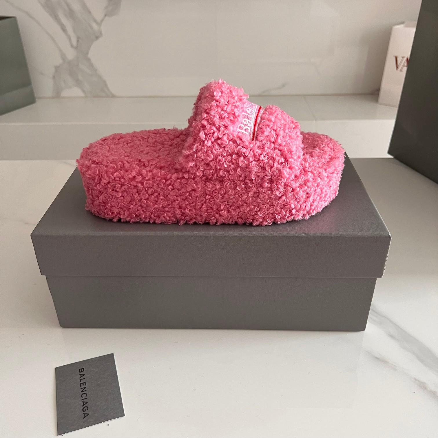 Balenciaga Furry Slide Sandals - DesignerGu