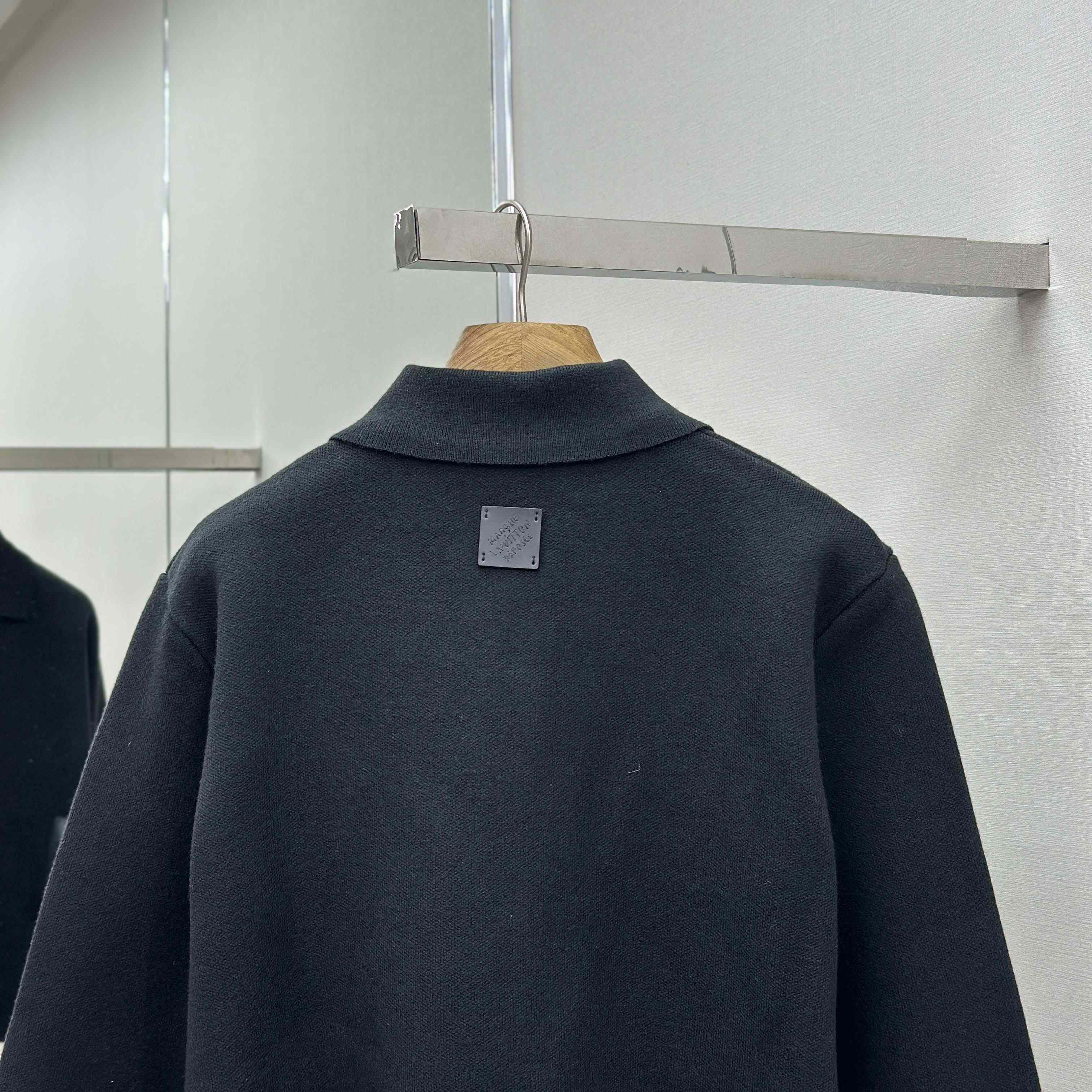 Louis Vuitton Knit Blouson With Leather Details   1AH347 - DesignerGu