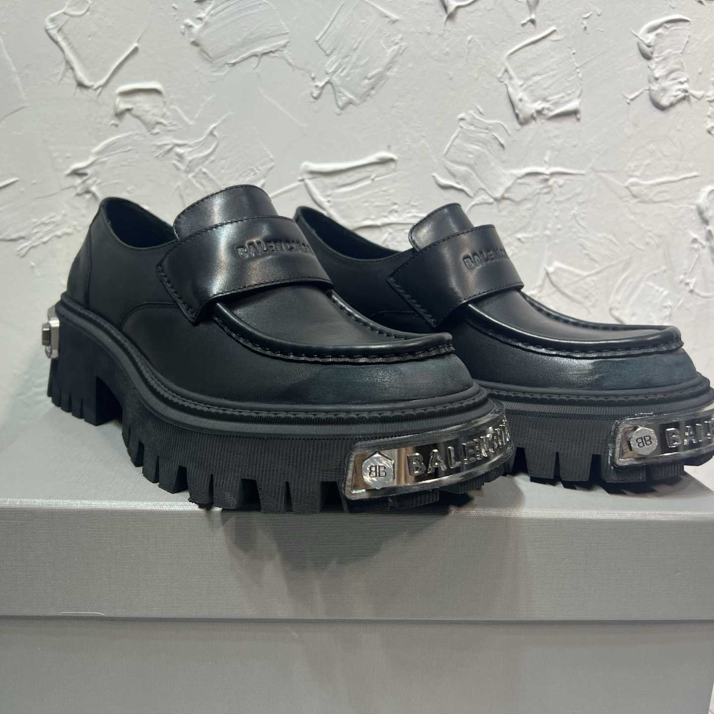 Balenciaga Tractor Loafer In Black - DesignerGu