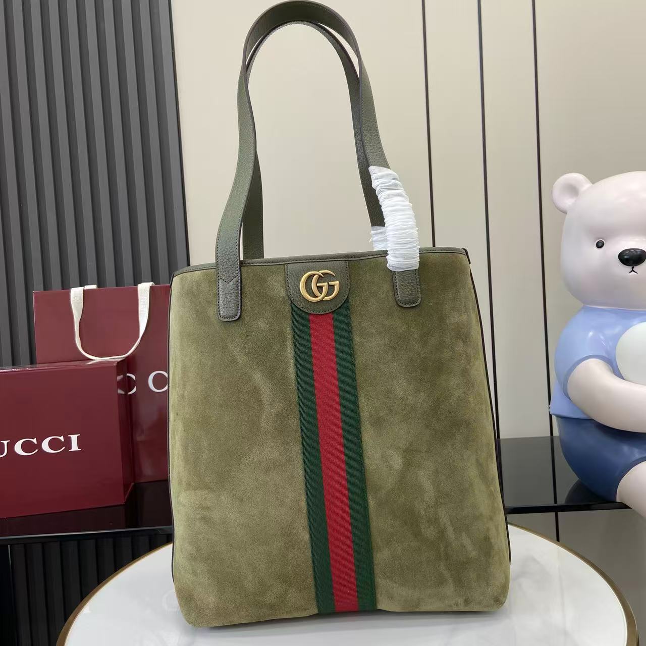 Gucci Ophidia Medium Tote Bag - DesignerGu