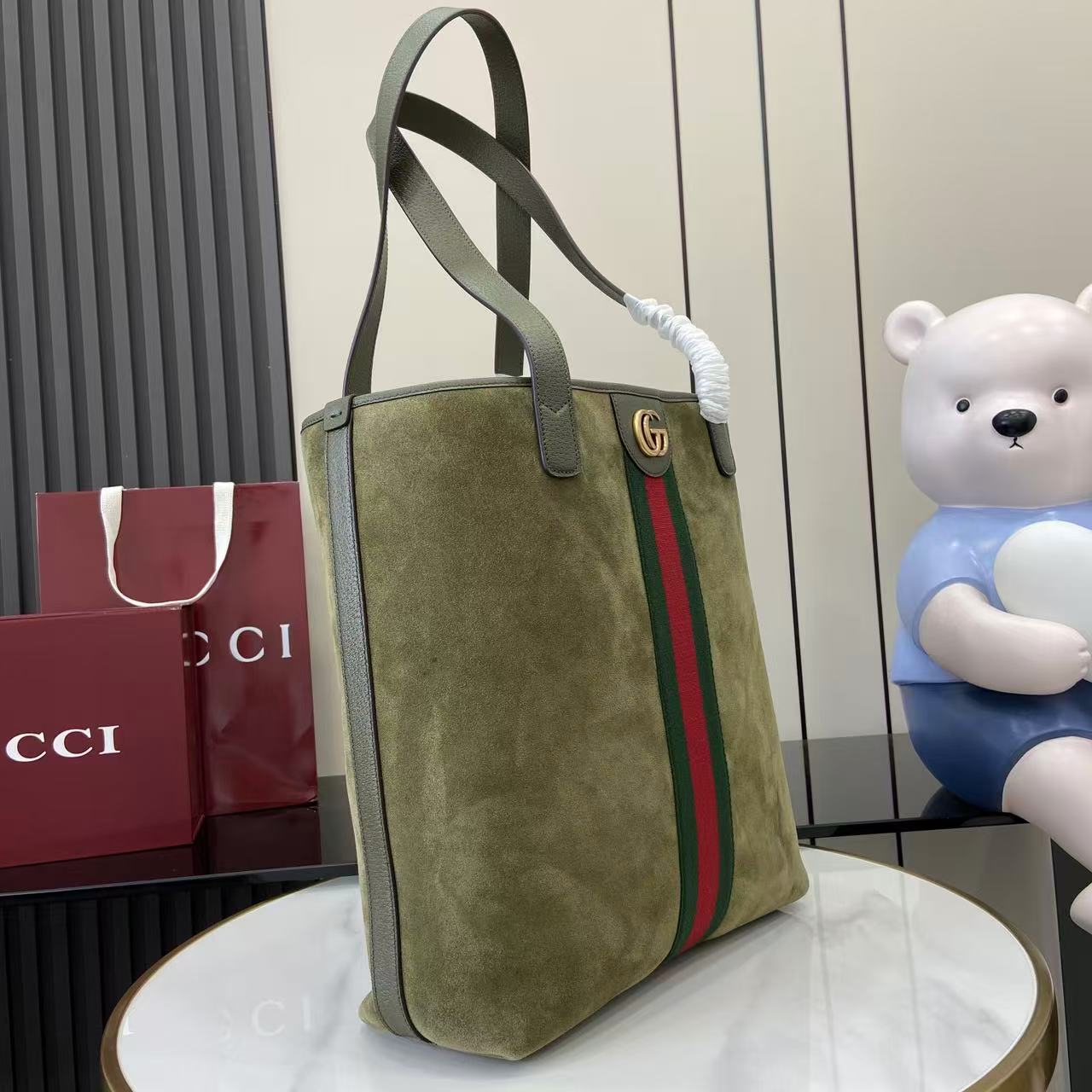 Gucci Ophidia Medium Tote Bag - DesignerGu