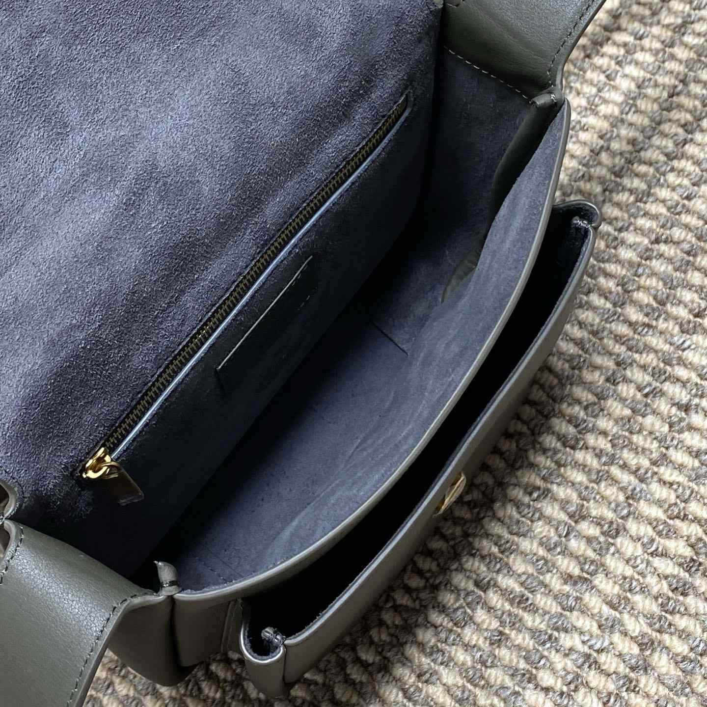 Saint Laurent Niki Satchel In Leather - DesignerGu