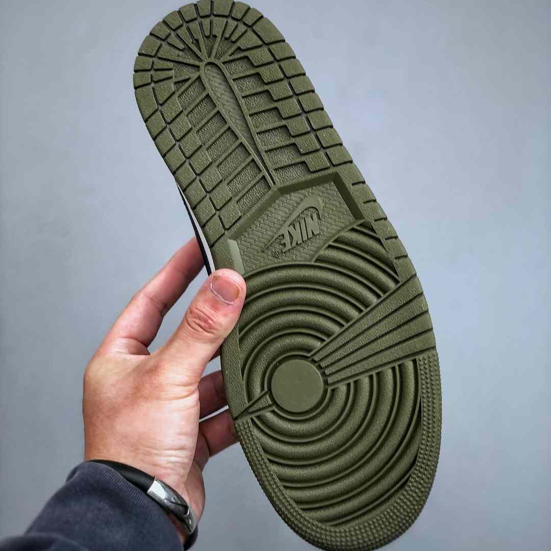 Air Jordan 1 Low OG “Medium Olive” HQ6998-200 - DesignerGu