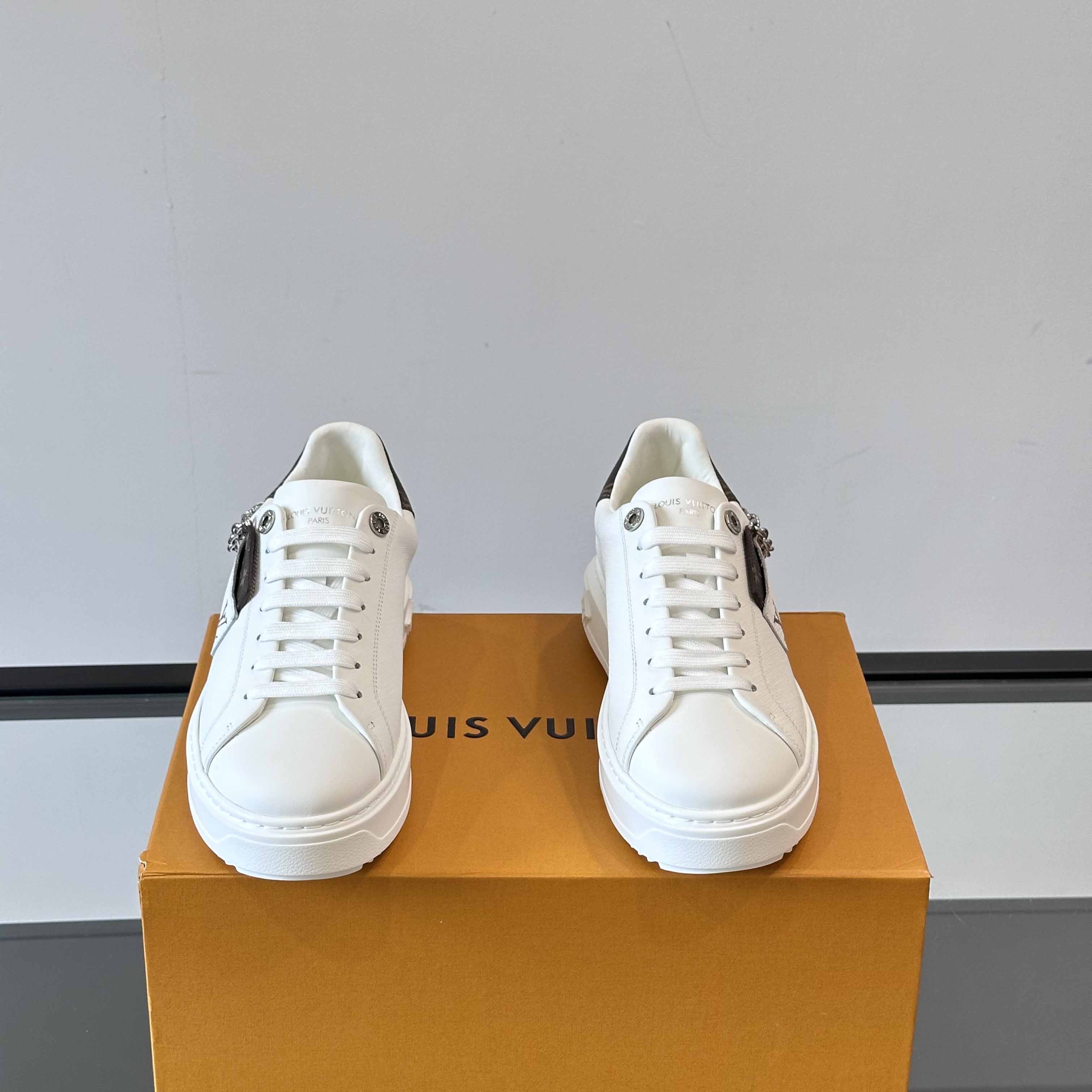 Louis Vuitton Time Out Sneaker   1AHOG0 - DesignerGu