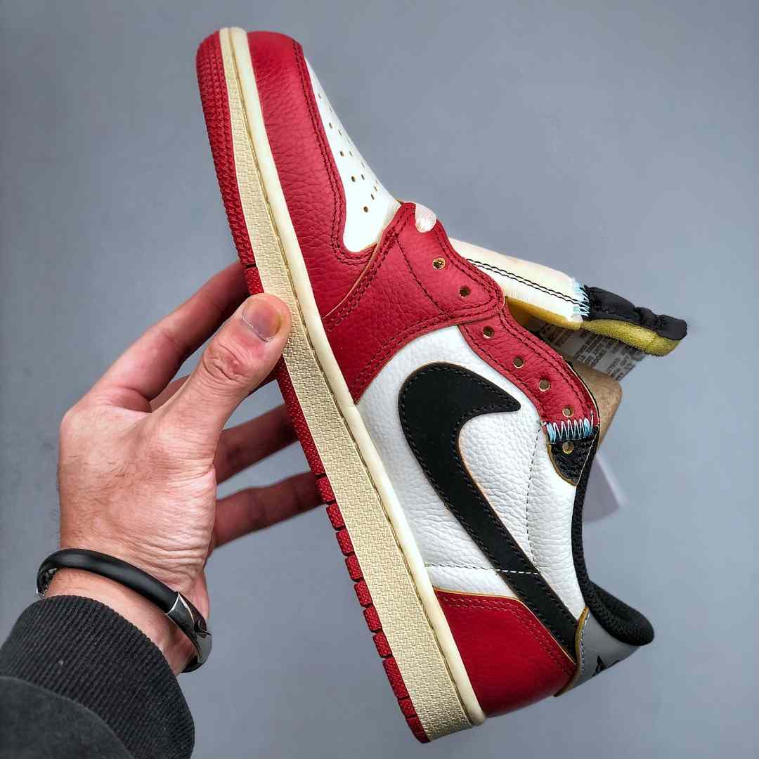 Air Jordan 1 Low “UN White/Red” Lifestyle Sneakers HQ6998-6001 - DesignerGu