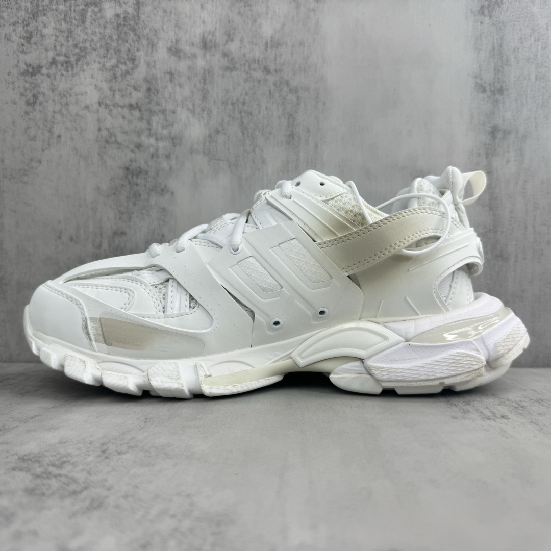 Balenciaga Track Signature Sneaker In White - DesignerGu