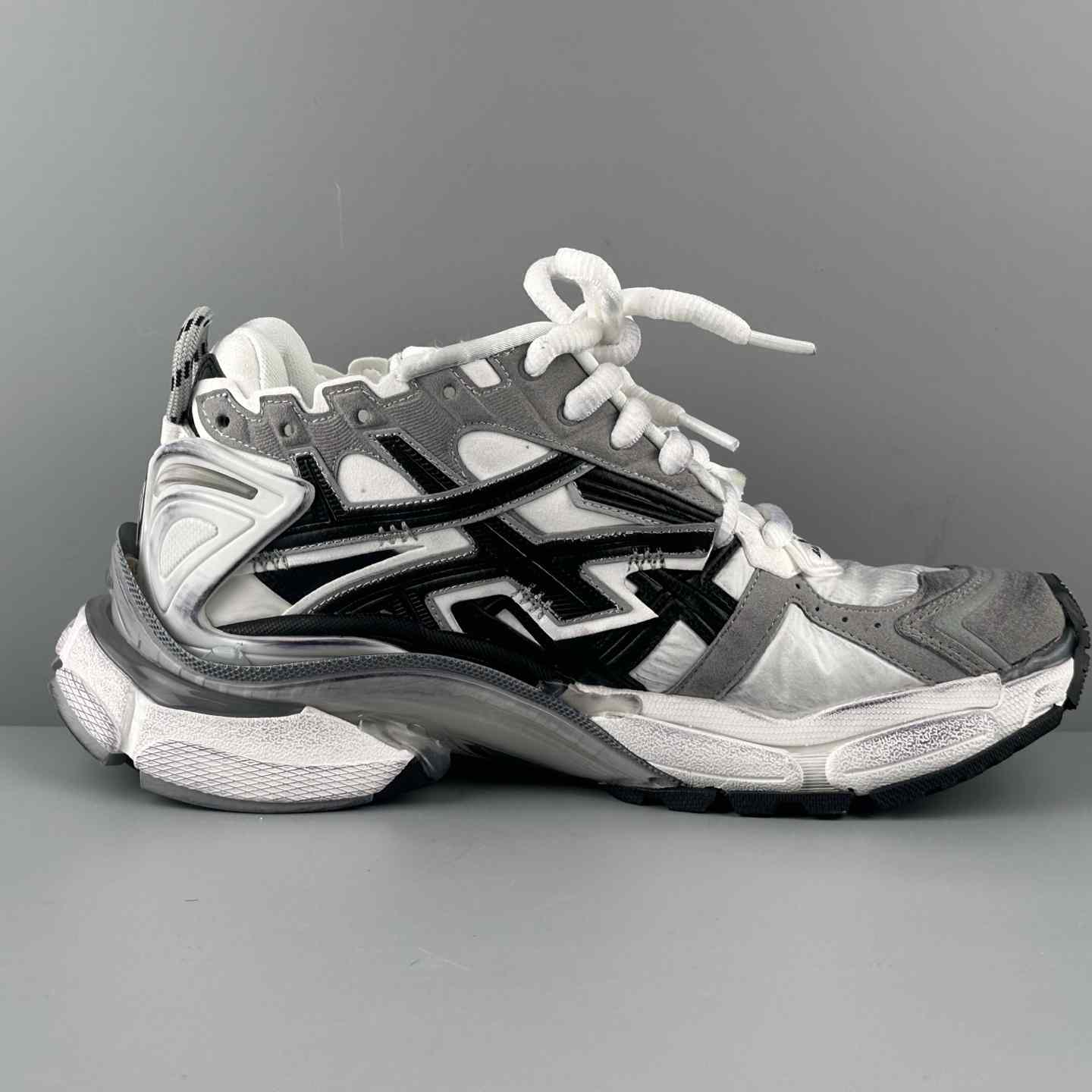 Balenciaga Runner Sneaker In Grey, White And Black - DesignerGu