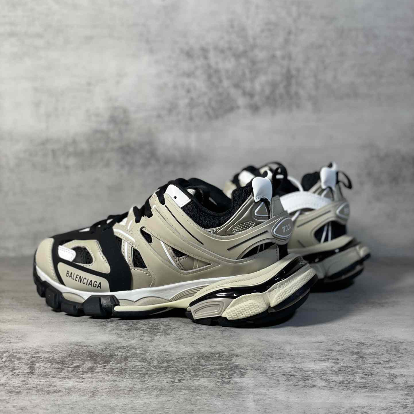 Balenciaga Track Sneaker In Beige And Black Mesh And Nylon - DesignerGu