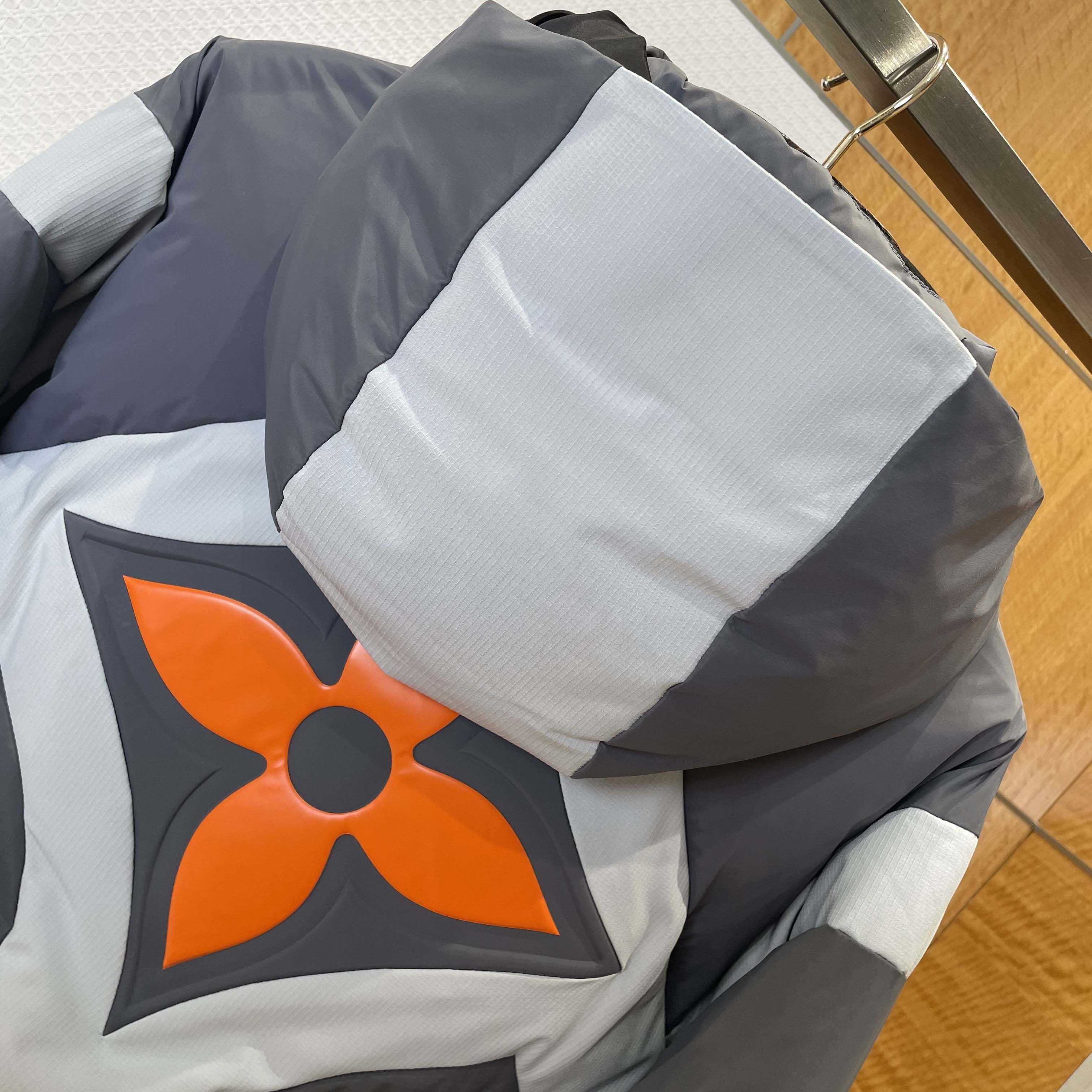 Louis Vuitton Technical Down Ski Jacket  1AGIQ4 - DesignerGu