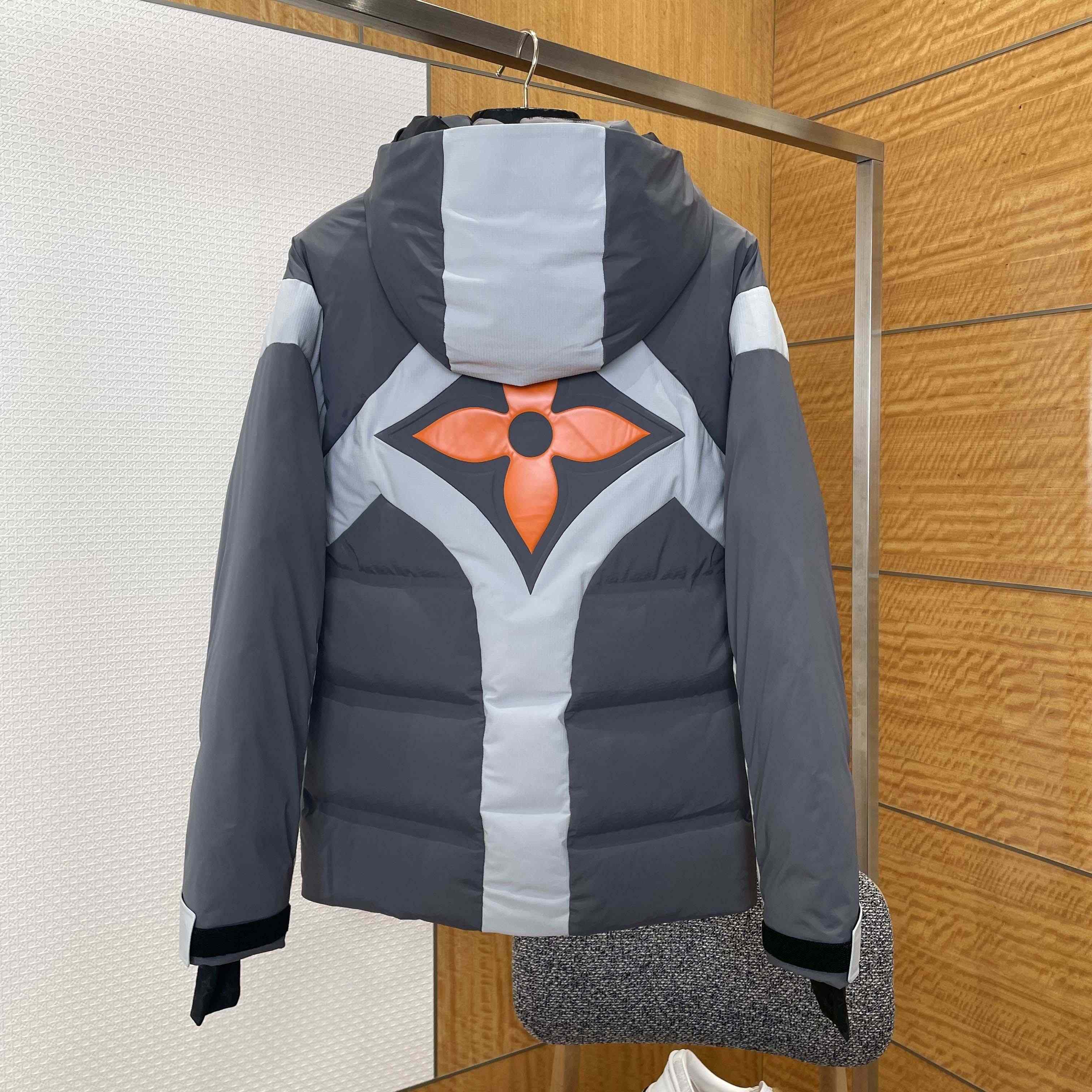 Louis Vuitton Technical Down Ski Jacket  1AGIQ4 - DesignerGu
