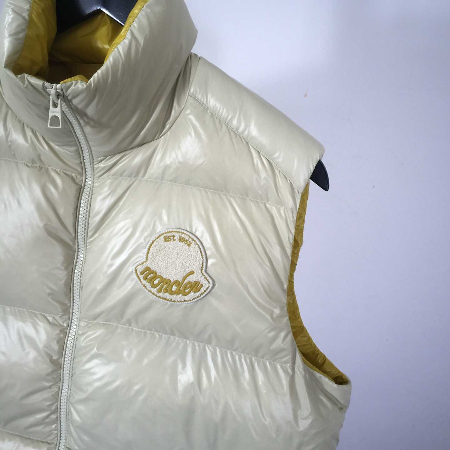 Moncler Lipsi Down Vest - DesignerGu