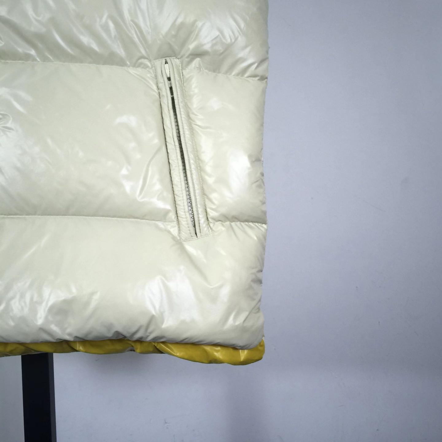 Moncler Lipsi Down Vest - DesignerGu