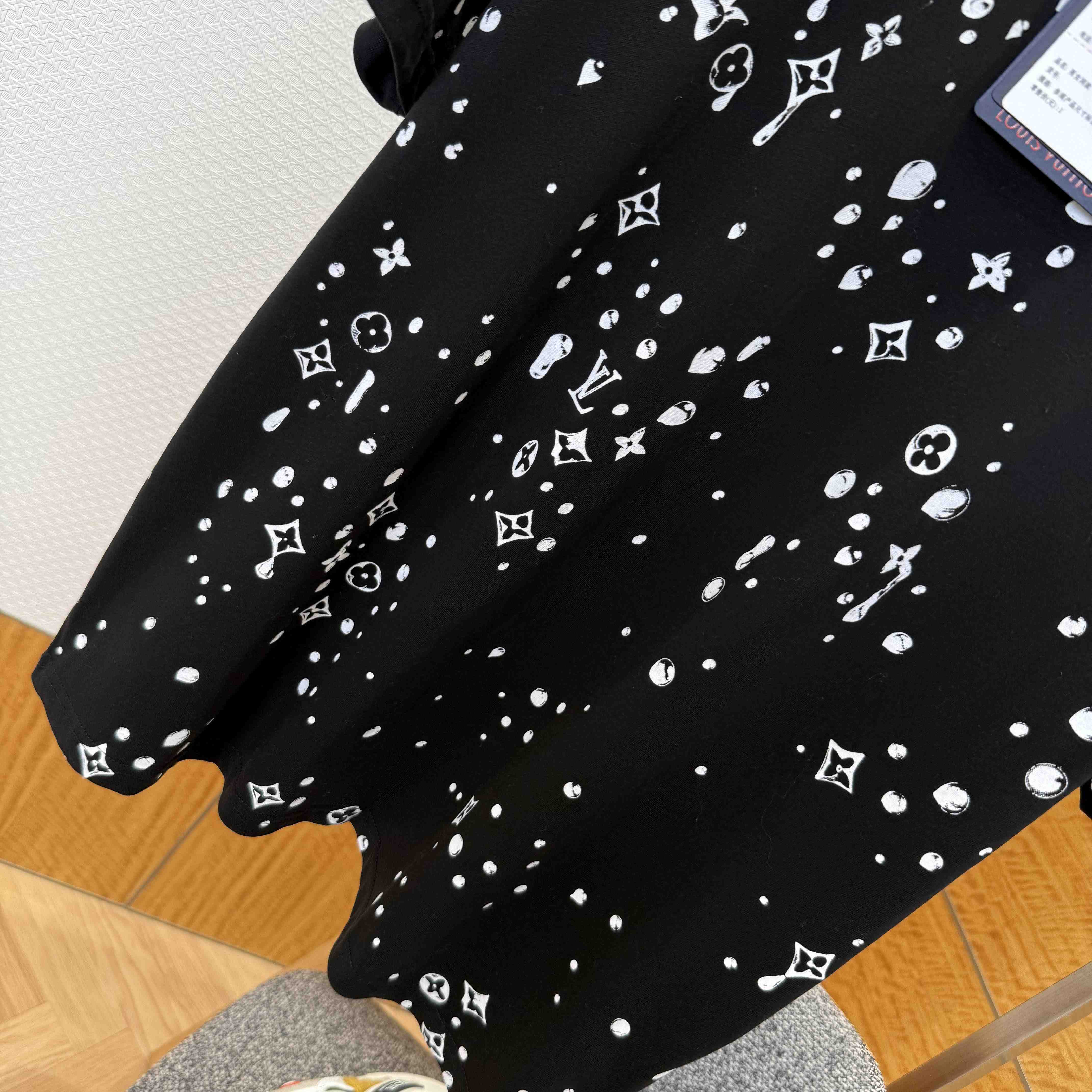 Louis Vuitton Monogram Short-Sleeved T-Shirt   1AJCBF - DesignerGu