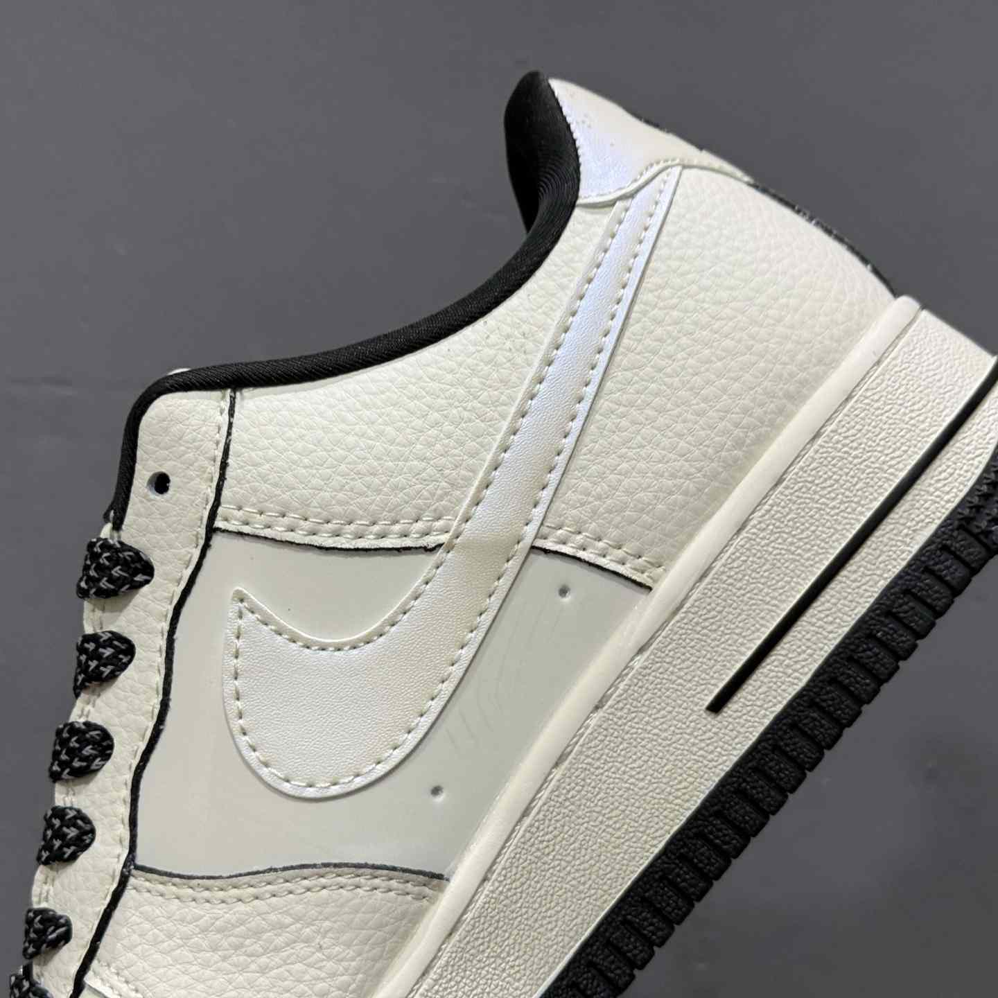 Supreme x Nike Air Force 1 ’07 Low “Sail / Black Trim” – XX3168-220 - DesignerGu