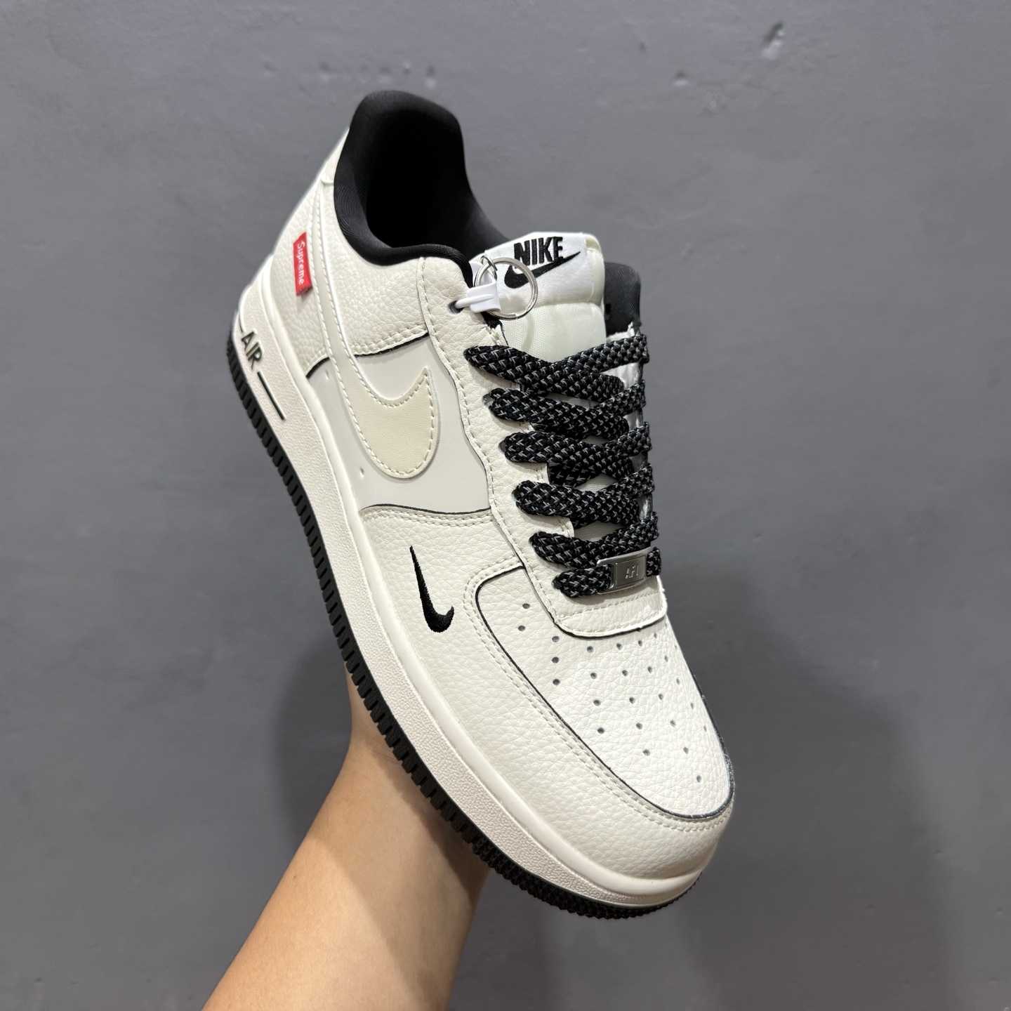 Supreme x Nike Air Force 1 ’07 Low “Sail / Black Trim” – XX3168-220 - DesignerGu