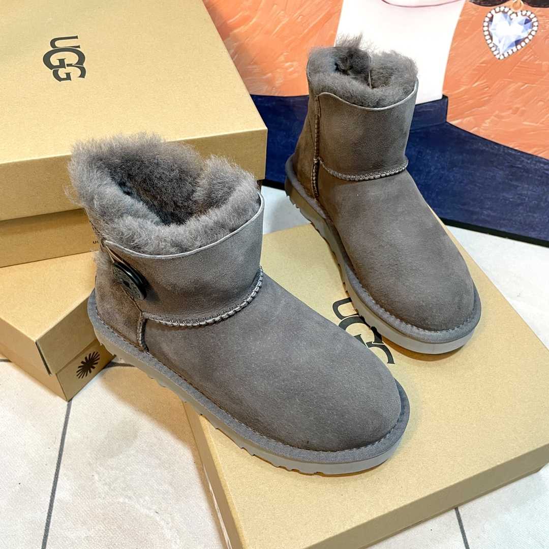 Ugg Boots - DesignerGu