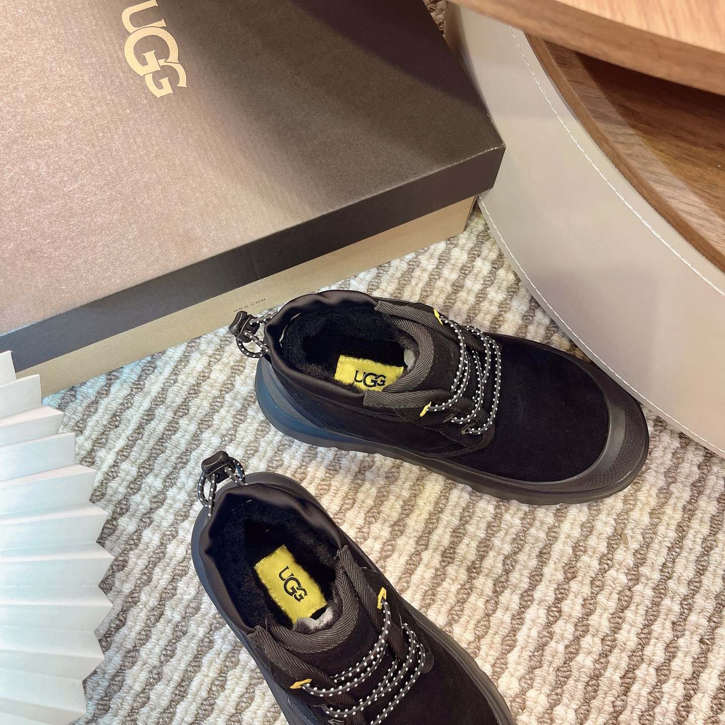 UGG Neumel Weather Hybrid Chukka - DesignerGu