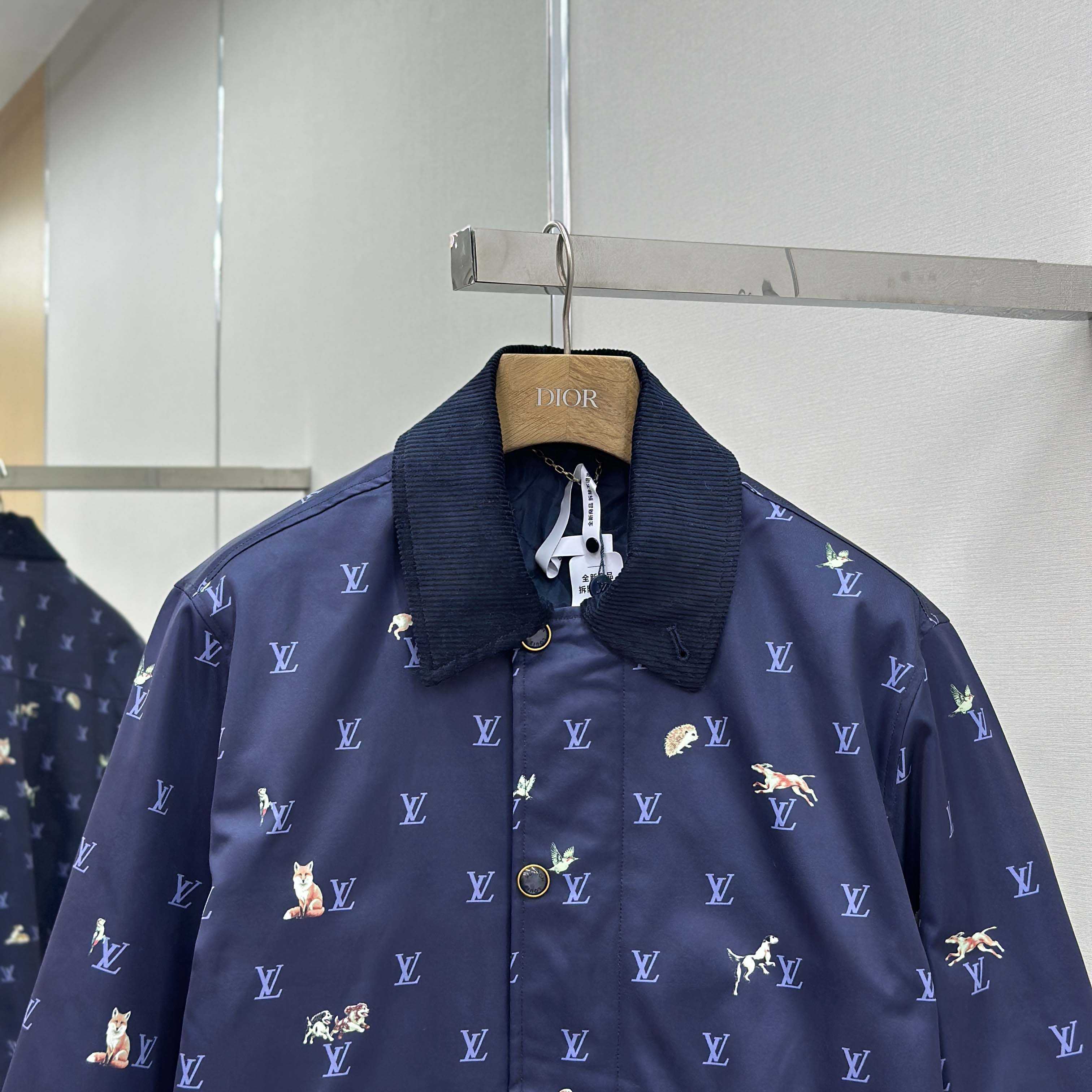 Louis Vuitton LV Blason Padded Jacket   1AJBFR - DesignerGu