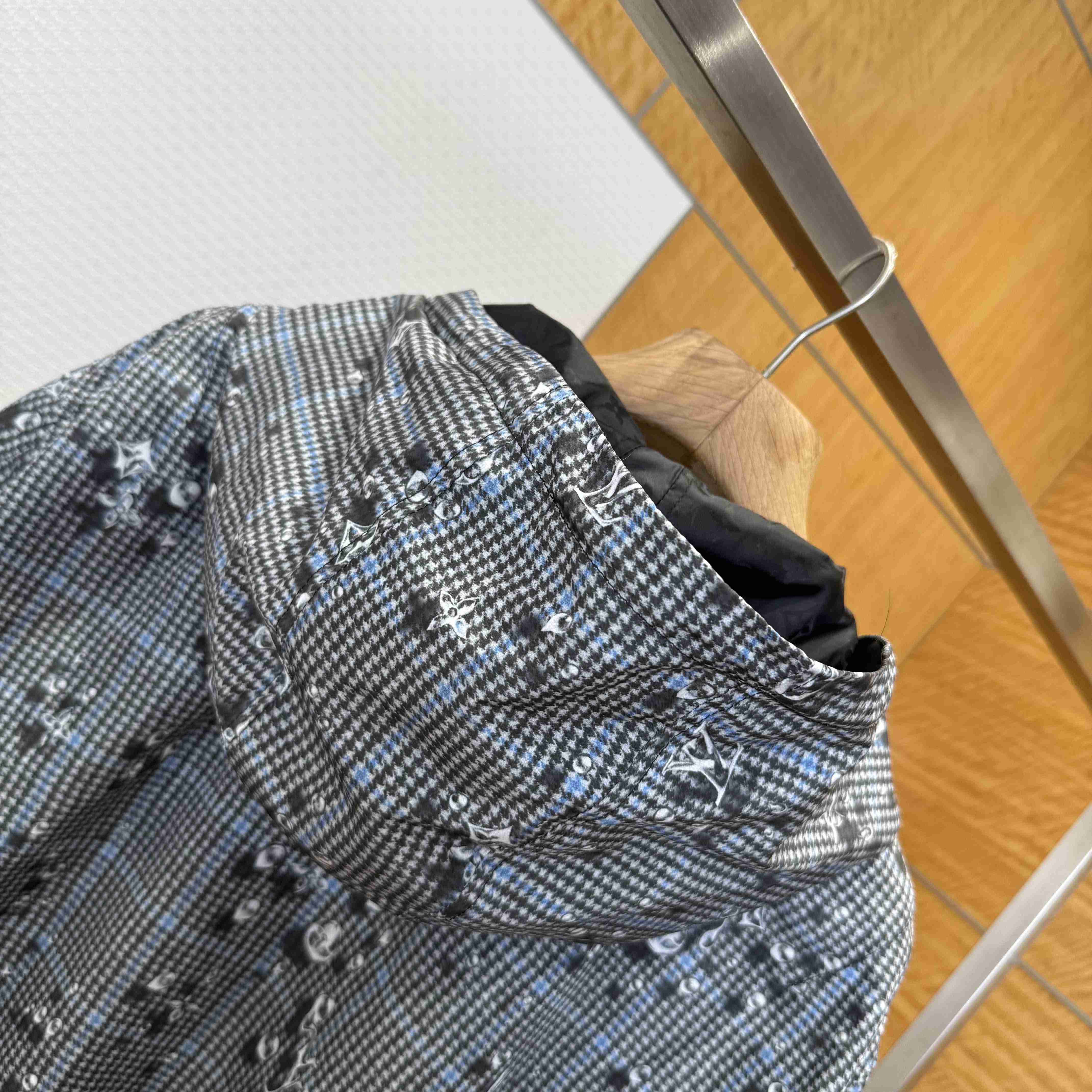 Louis Vuitton Monogram Reversible Windbreaker   1AJBF8 - DesignerGu