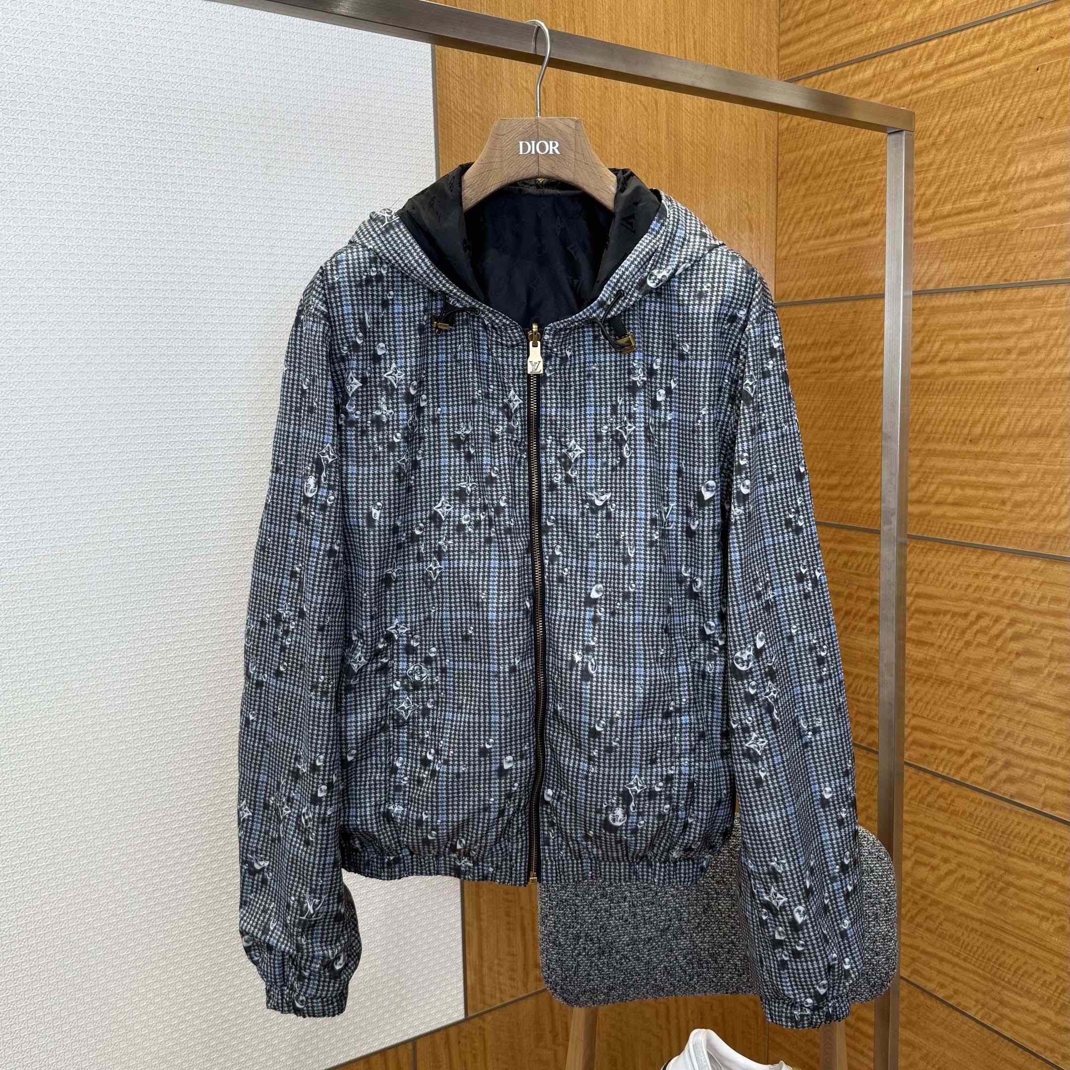 Louis Vuitton Monogram Reversible Windbreaker   1AJBF8 - DesignerGu