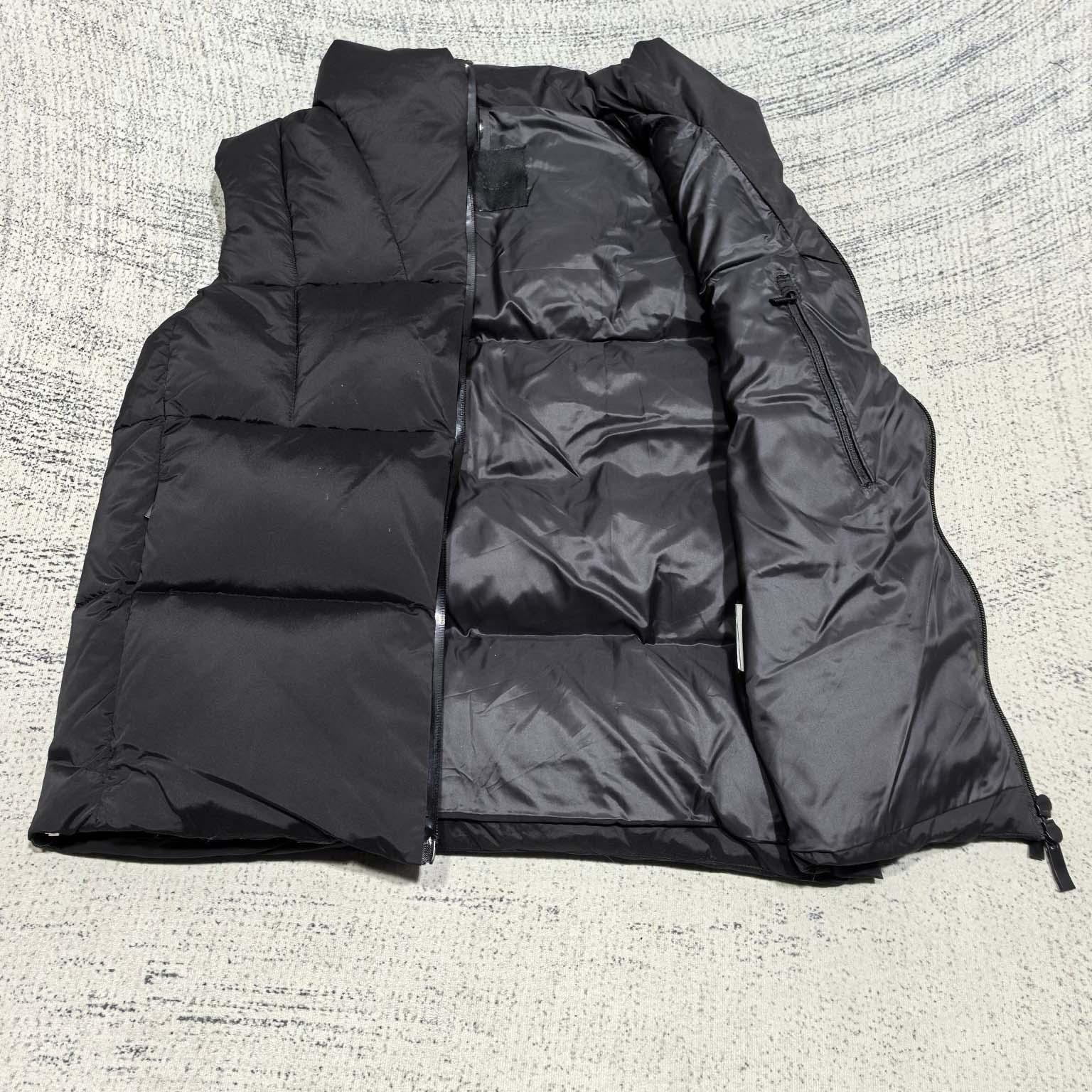 Moncler Padded Quilted Gilet - DesignerGu