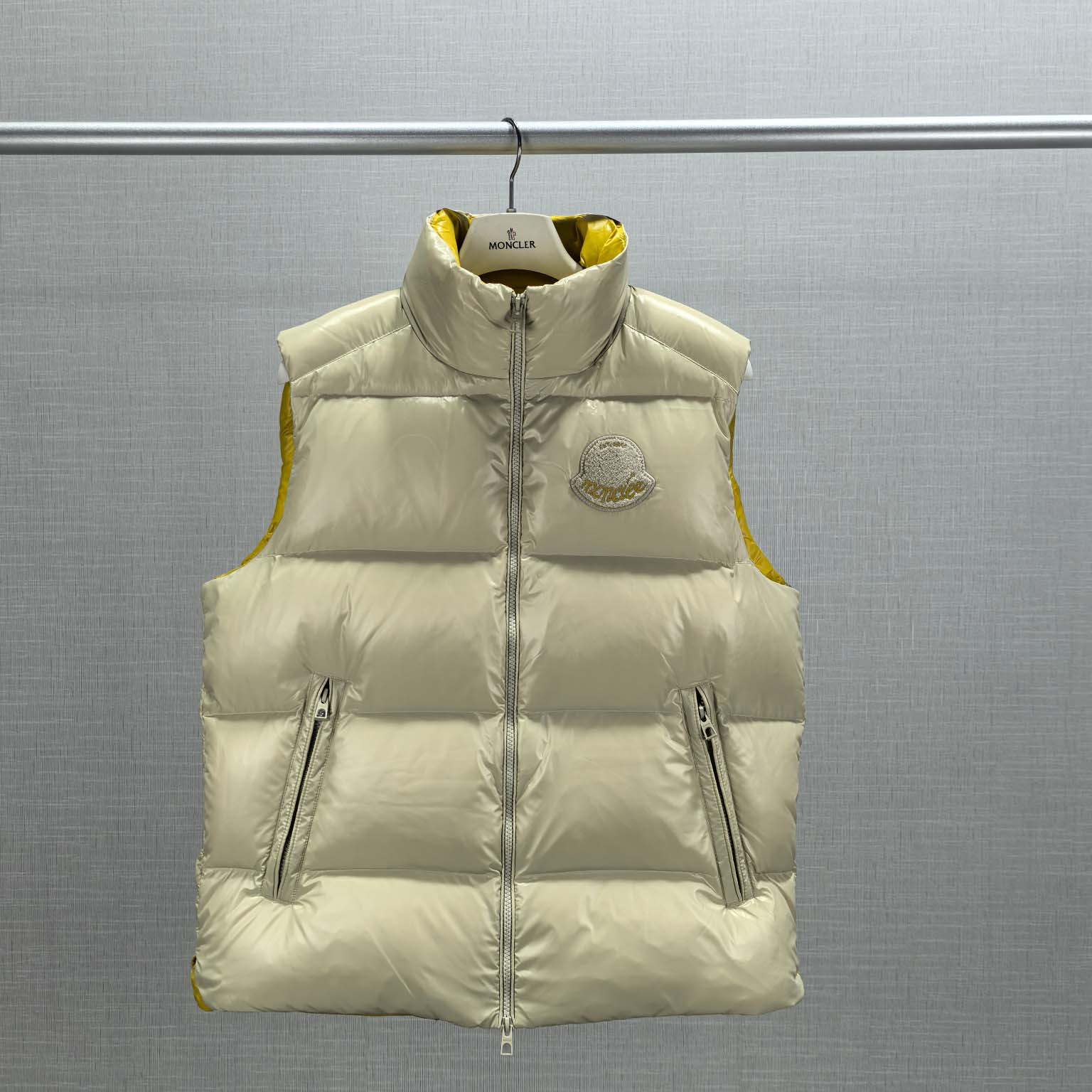 Moncler Lipsi Down Vest - DesignerGu