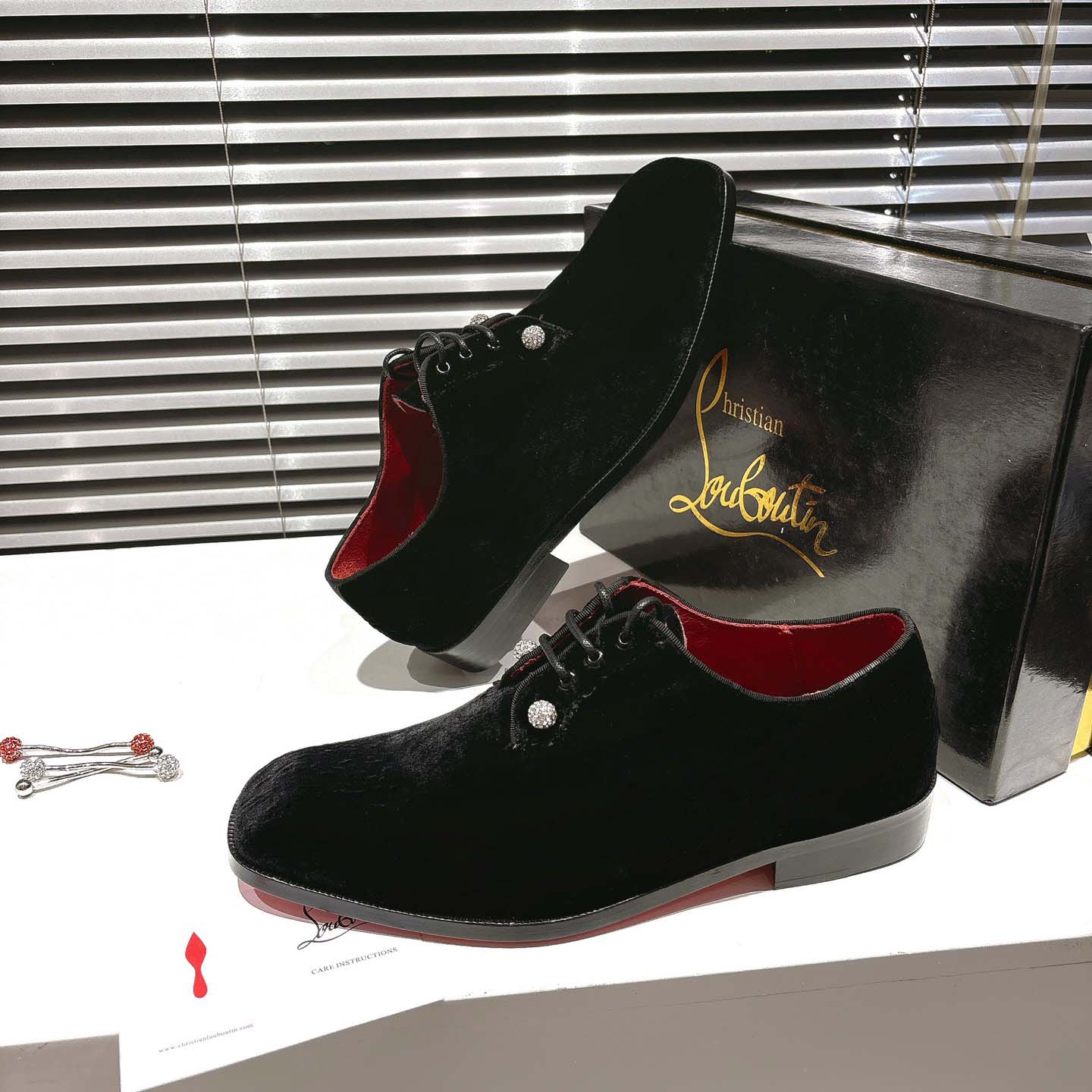 Christian Louboutin Chambeliss Night Strass Derbies - Velvet - DesignerGu