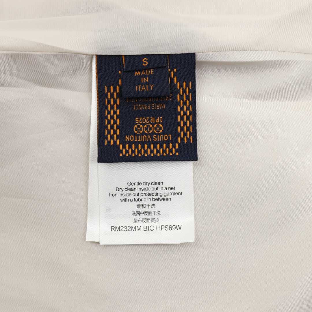 Louis Vuitton Bunny Varsity Jacke - DesignerGu