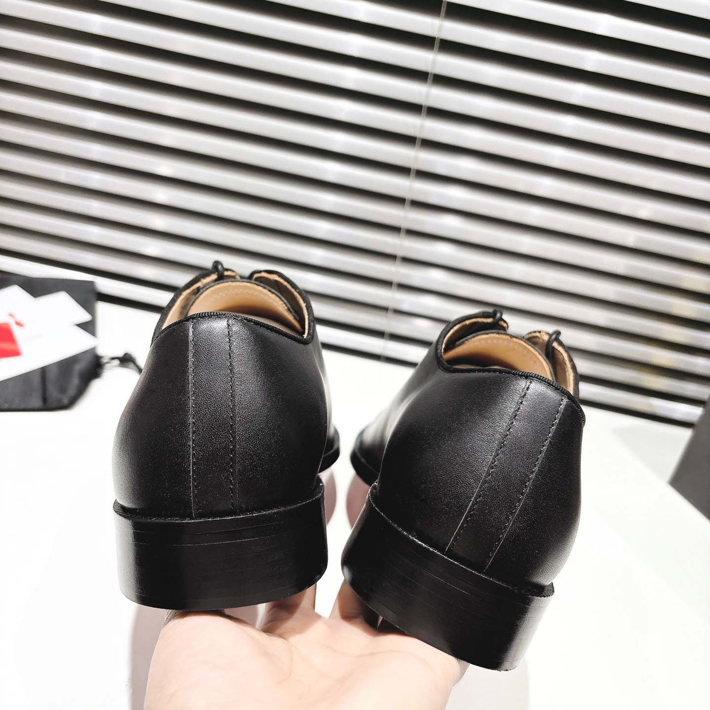 Christian Louboutin Chambeliss Derbies - Calf leather - DesignerGu