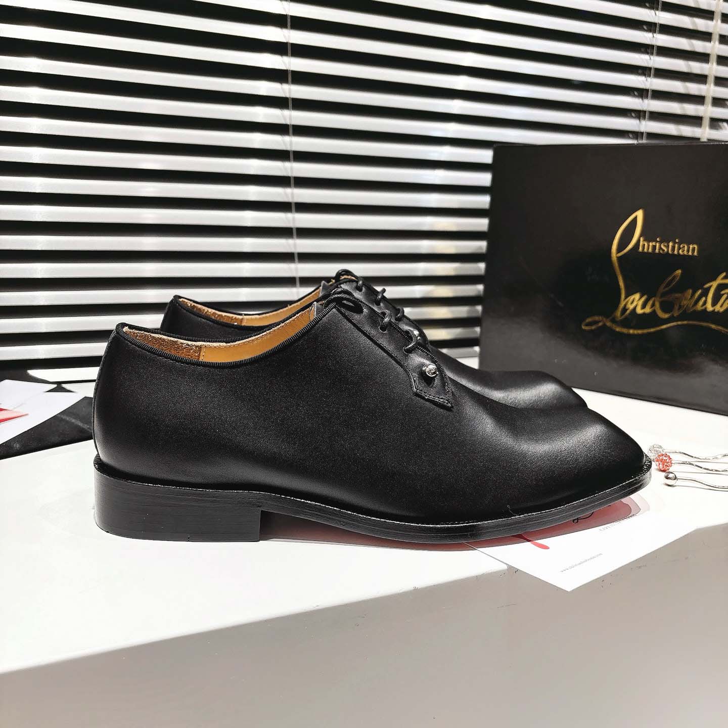 Christian Louboutin Chambeliss Derbies - Calf leather - DesignerGu