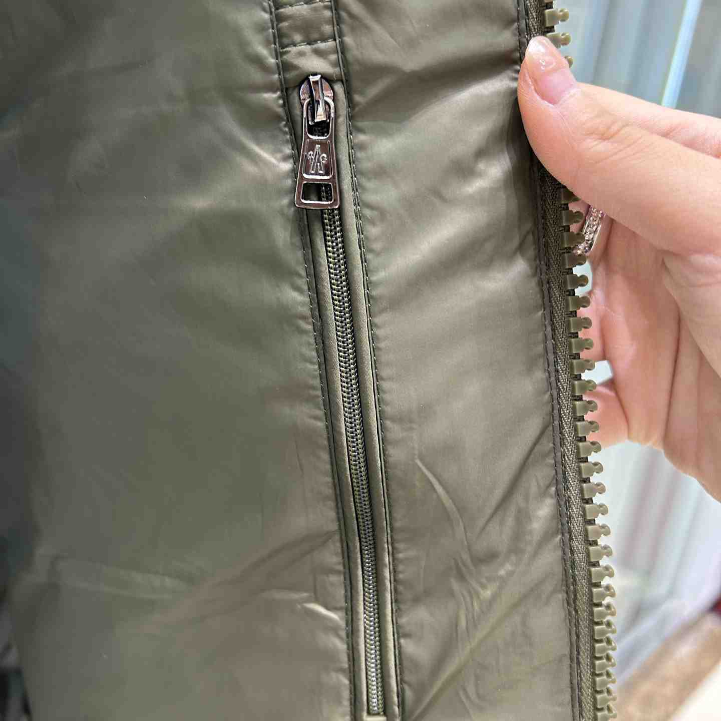 Moncler Maya Matte Short Down Jacket - DesignerGu