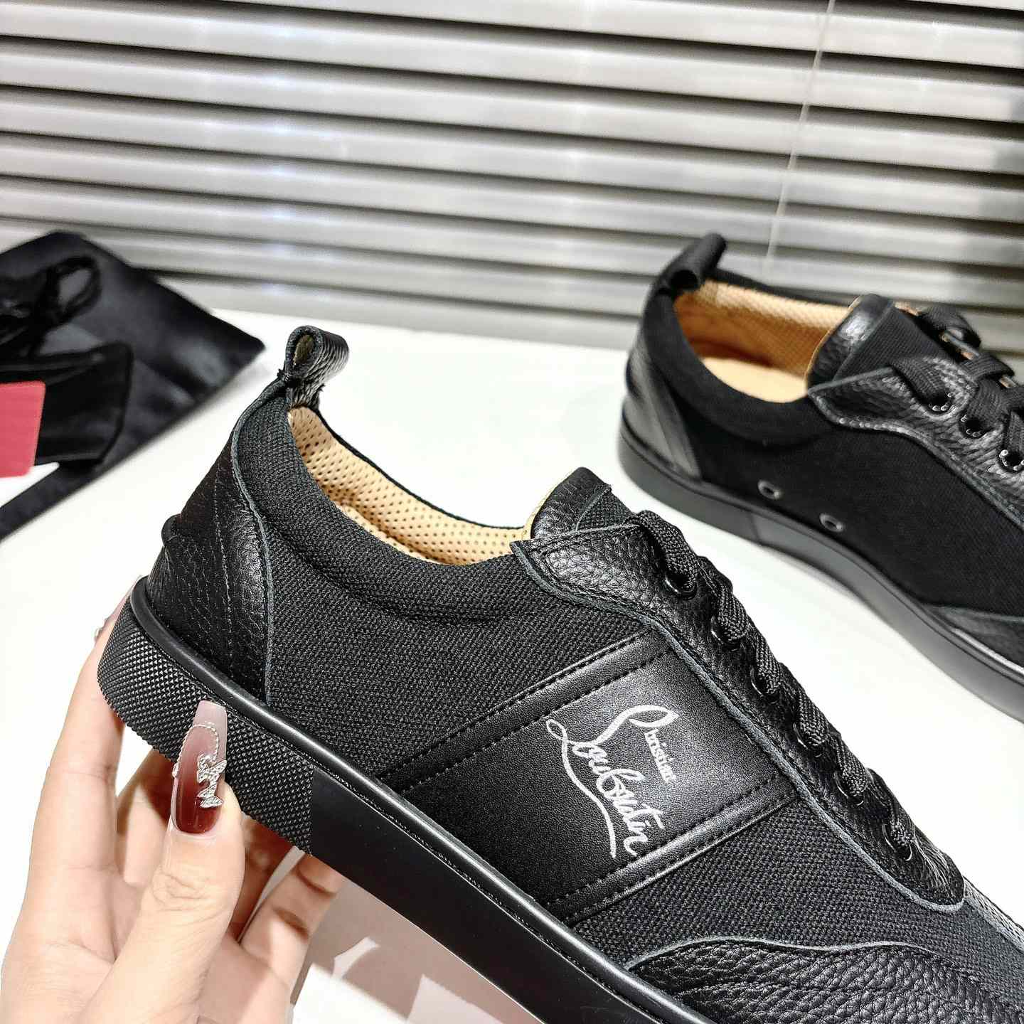 Christian Louboutin Retero Sneakers - DesignerGu