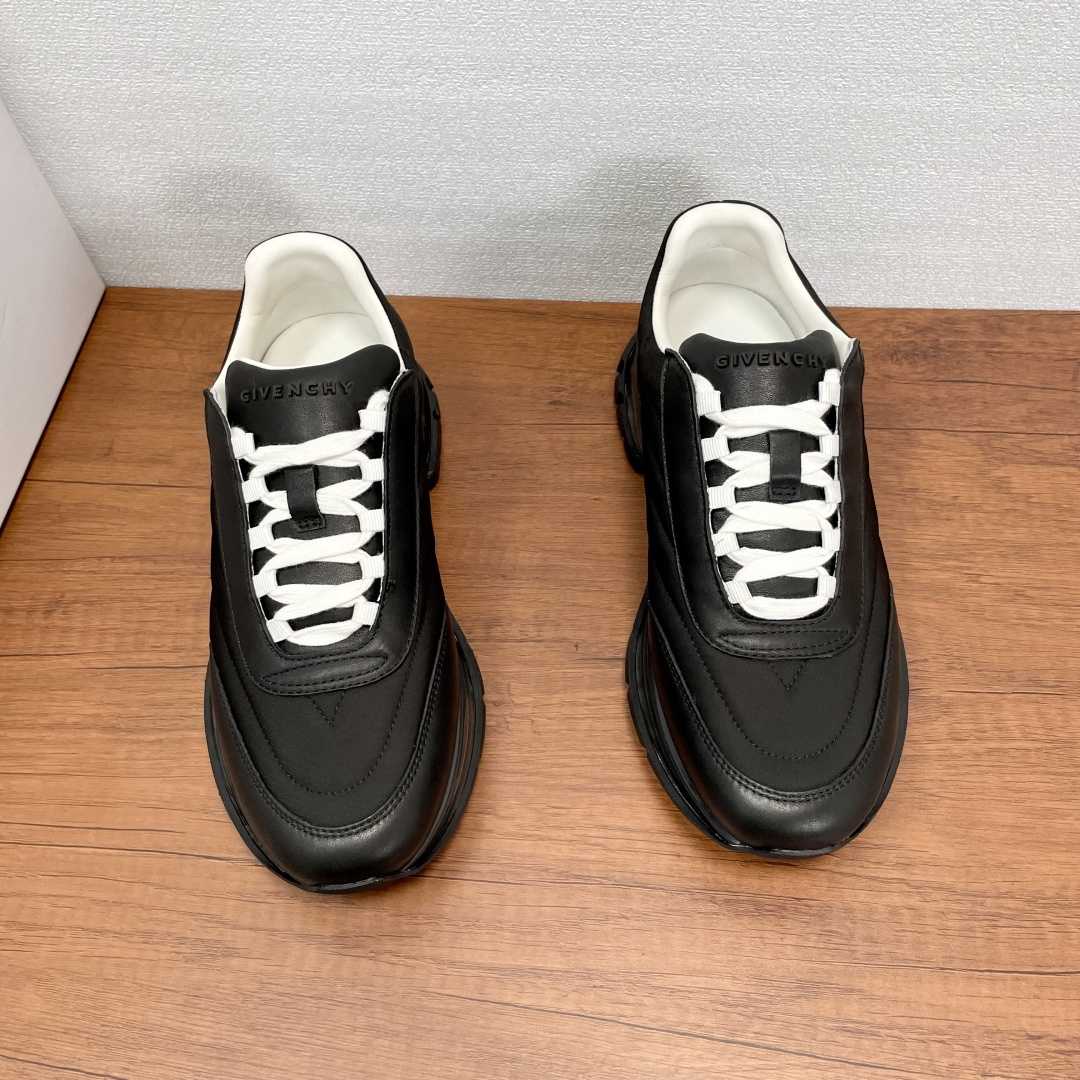 Givenchy Trainers Sneakers In Padded Nylon And Leather - DesignerGu