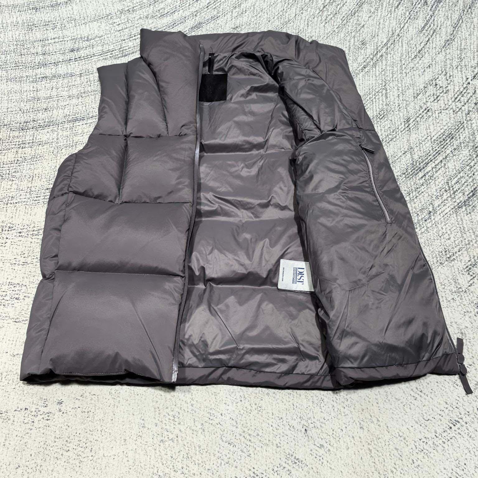 Moncler Padded Quilted Gilet - DesignerGu