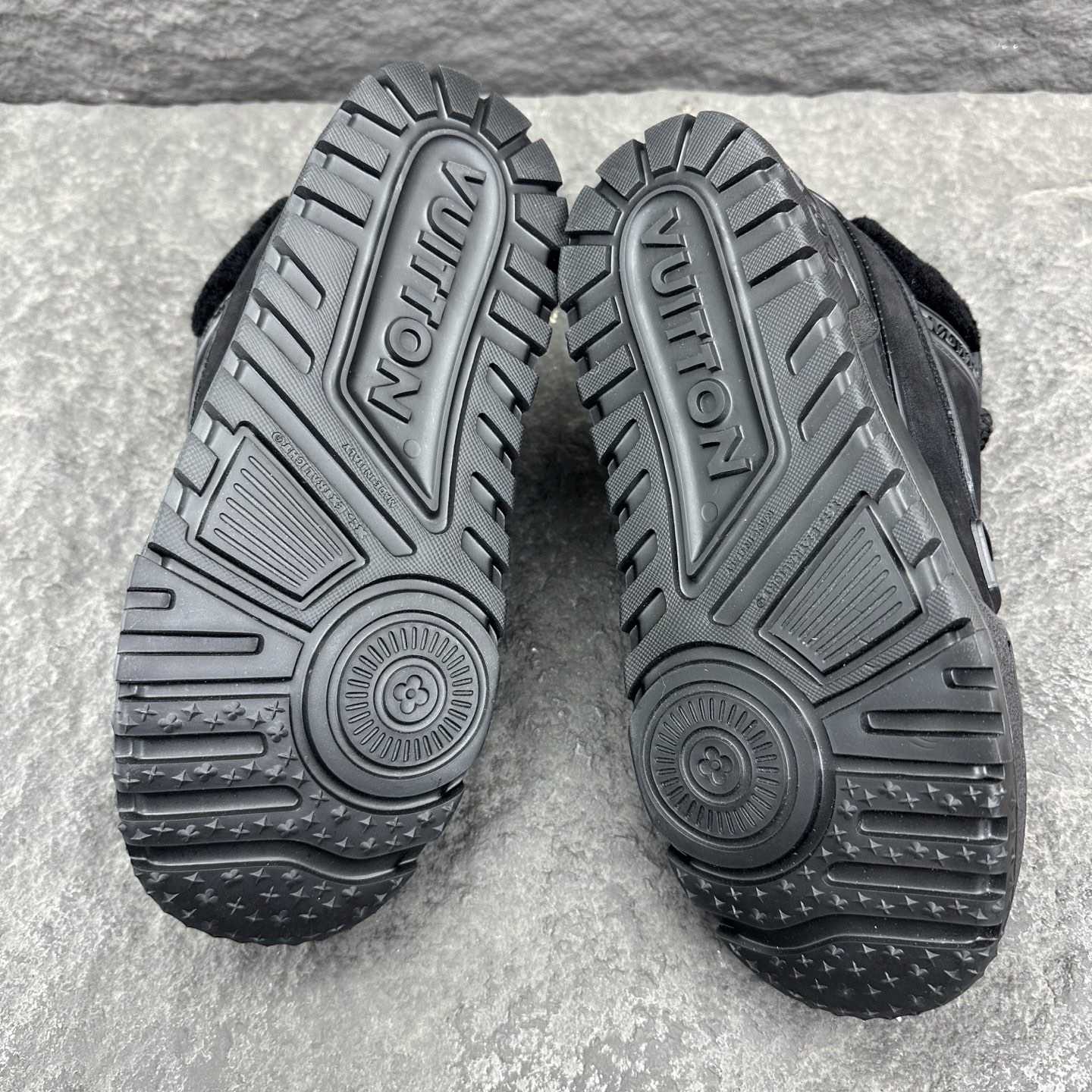 Louis Vuitton LV Trainer Maxi Sneaker  - DesignerGu