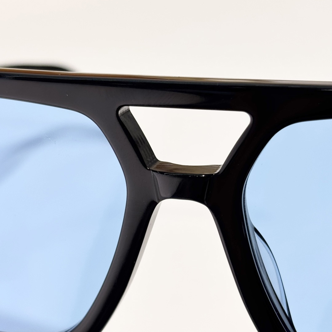 Louis Vuitton LV Hit Large Square Sunglasses   Z3059U - DesignerGu