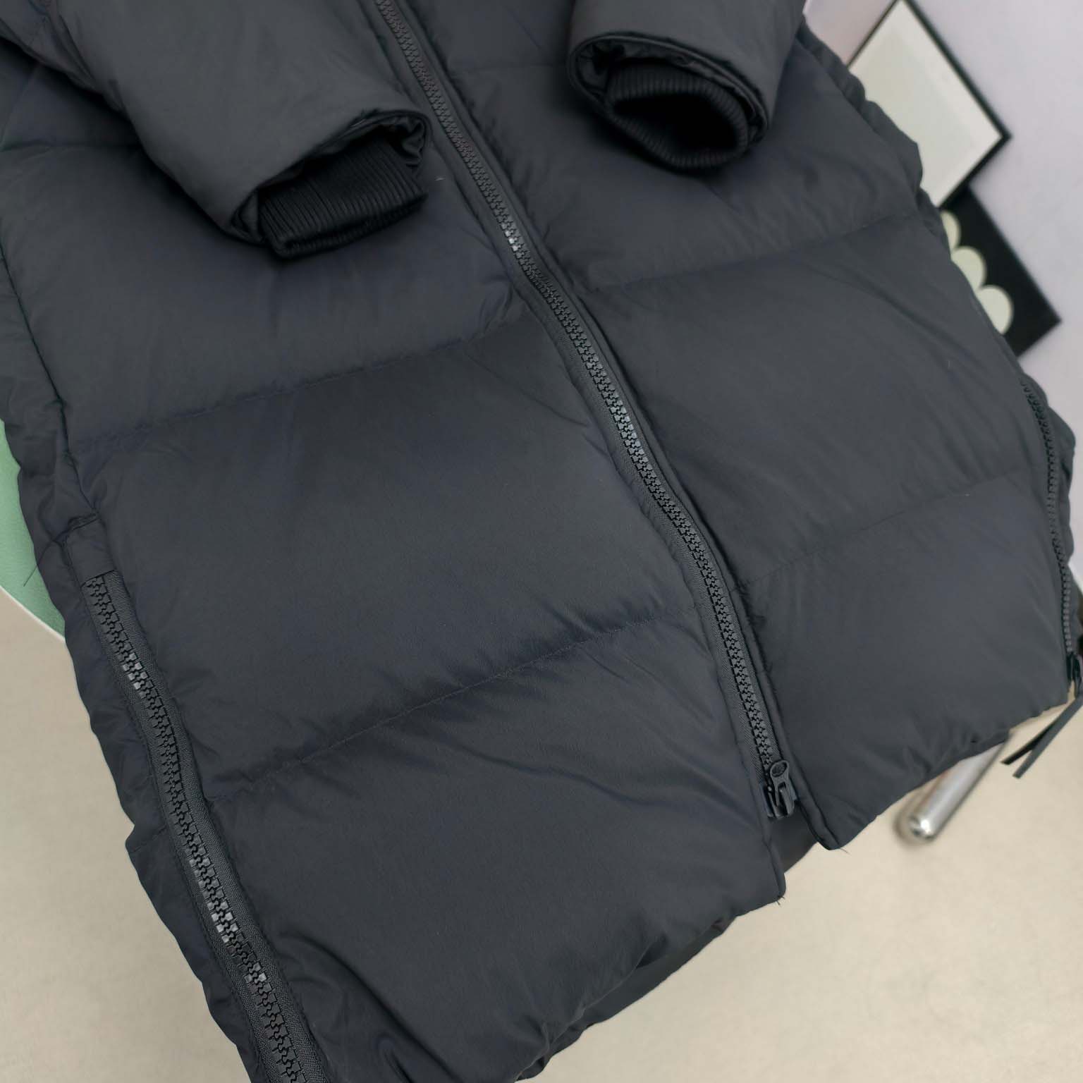 Moncler Lawrence Long Puffer - DesignerGu