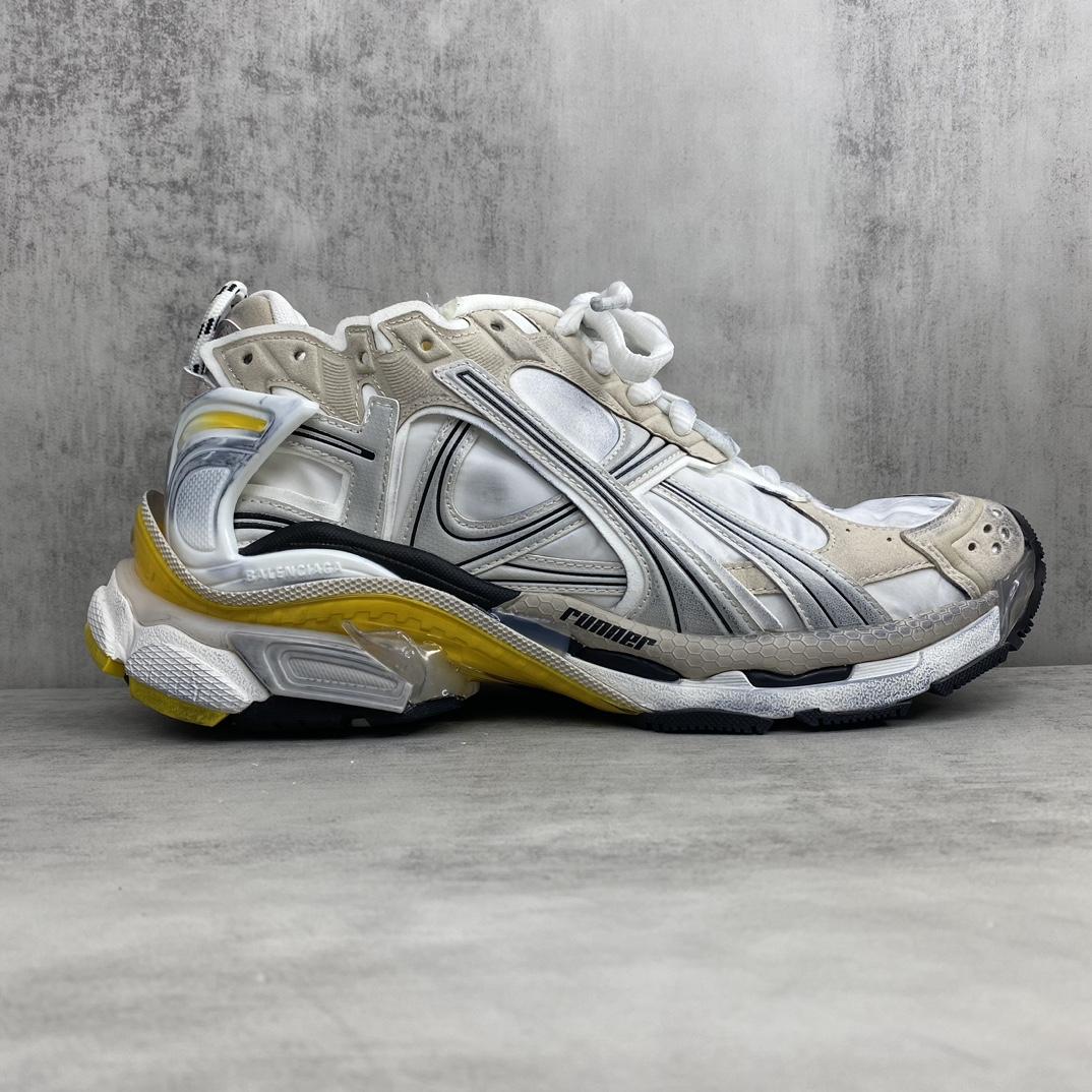 Balenciaga Runner Sneakers - DesignerGu