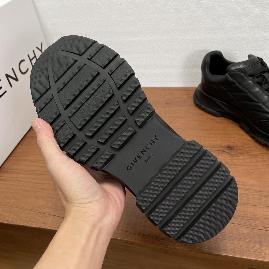 Givenchy Trainers Sneakers In Padded Nylon And Leather - DesignerGu