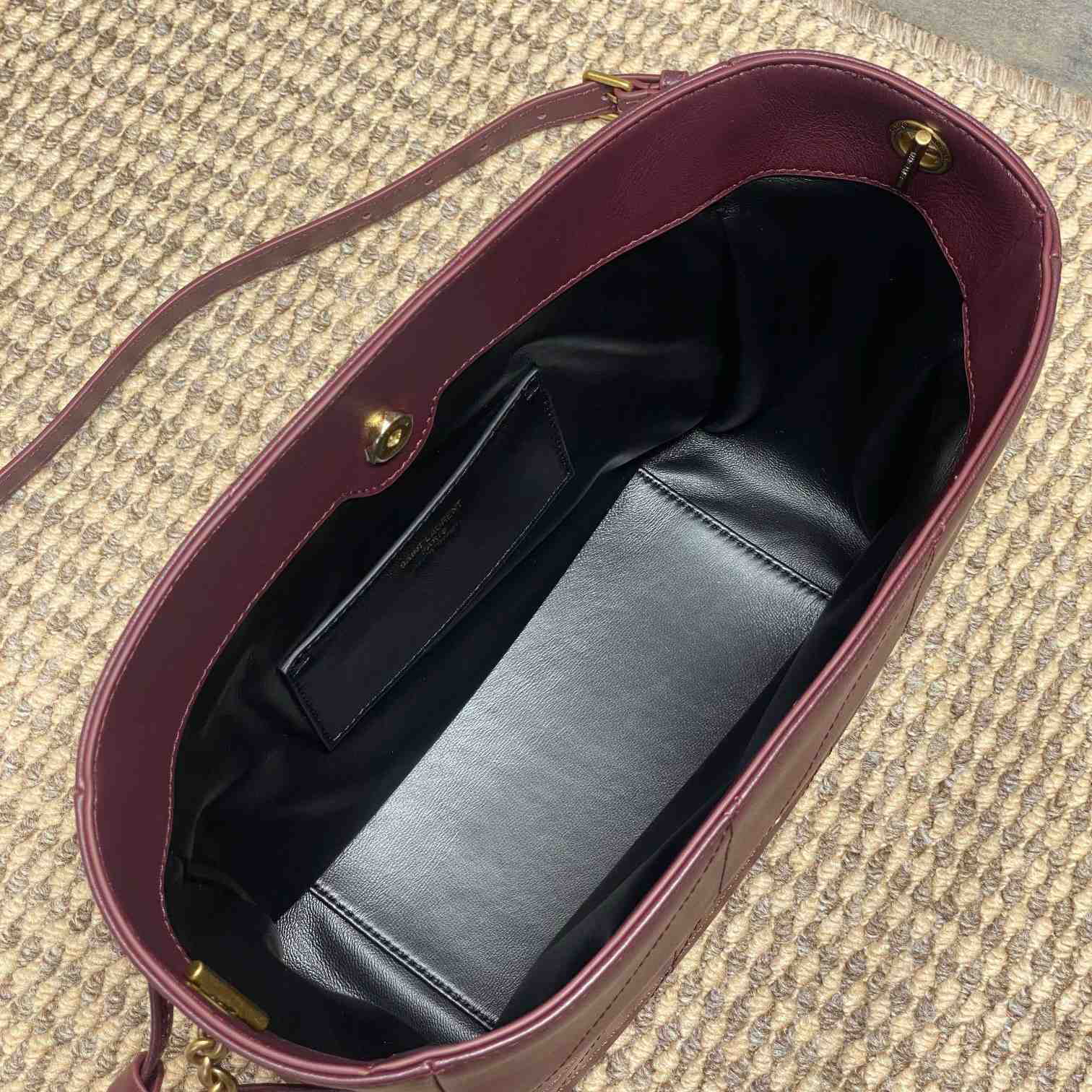 Saint Laurent Jamie Shoulder Pouch In Lambskin - DesignerGu