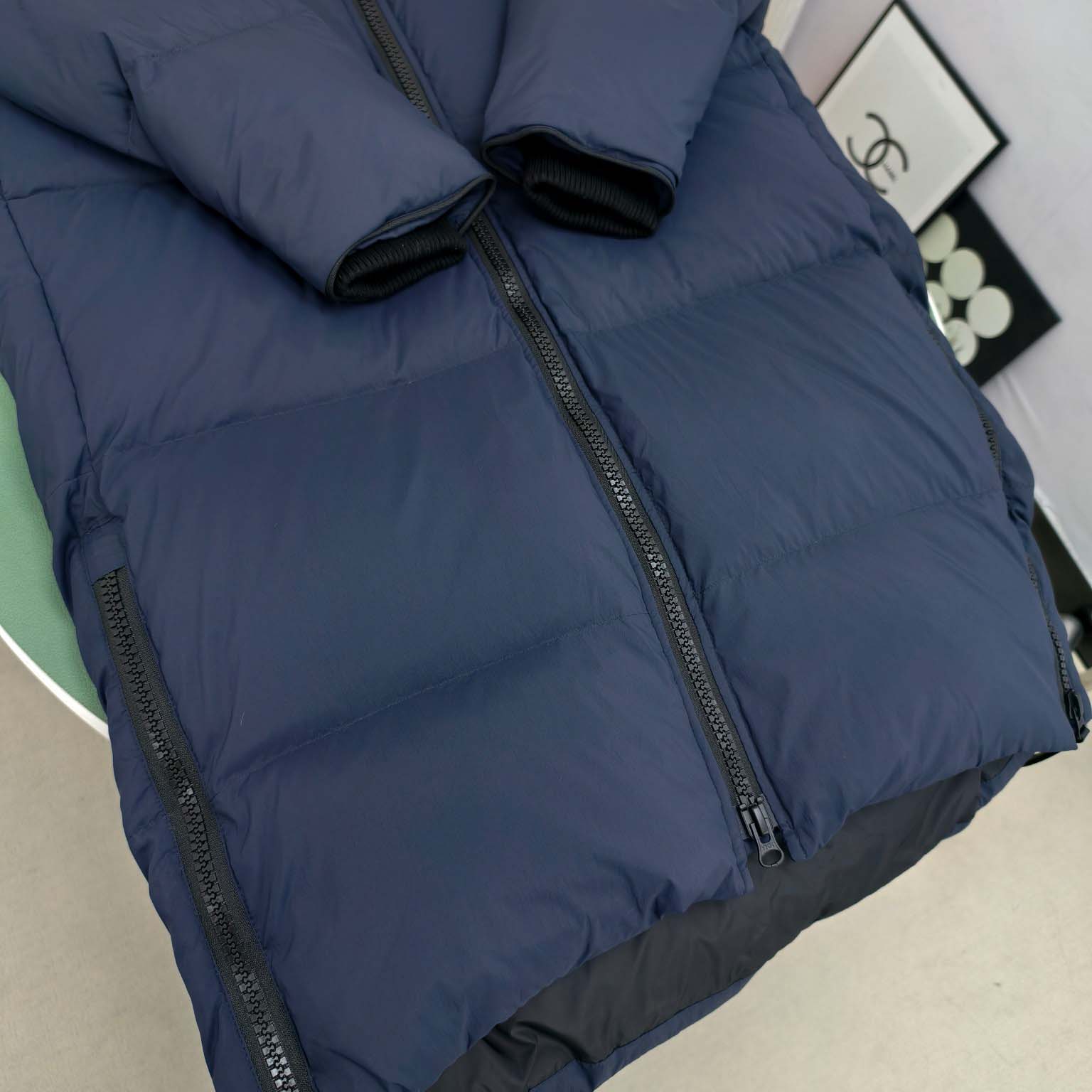 Moncler Lawrence Long Puffer - DesignerGu