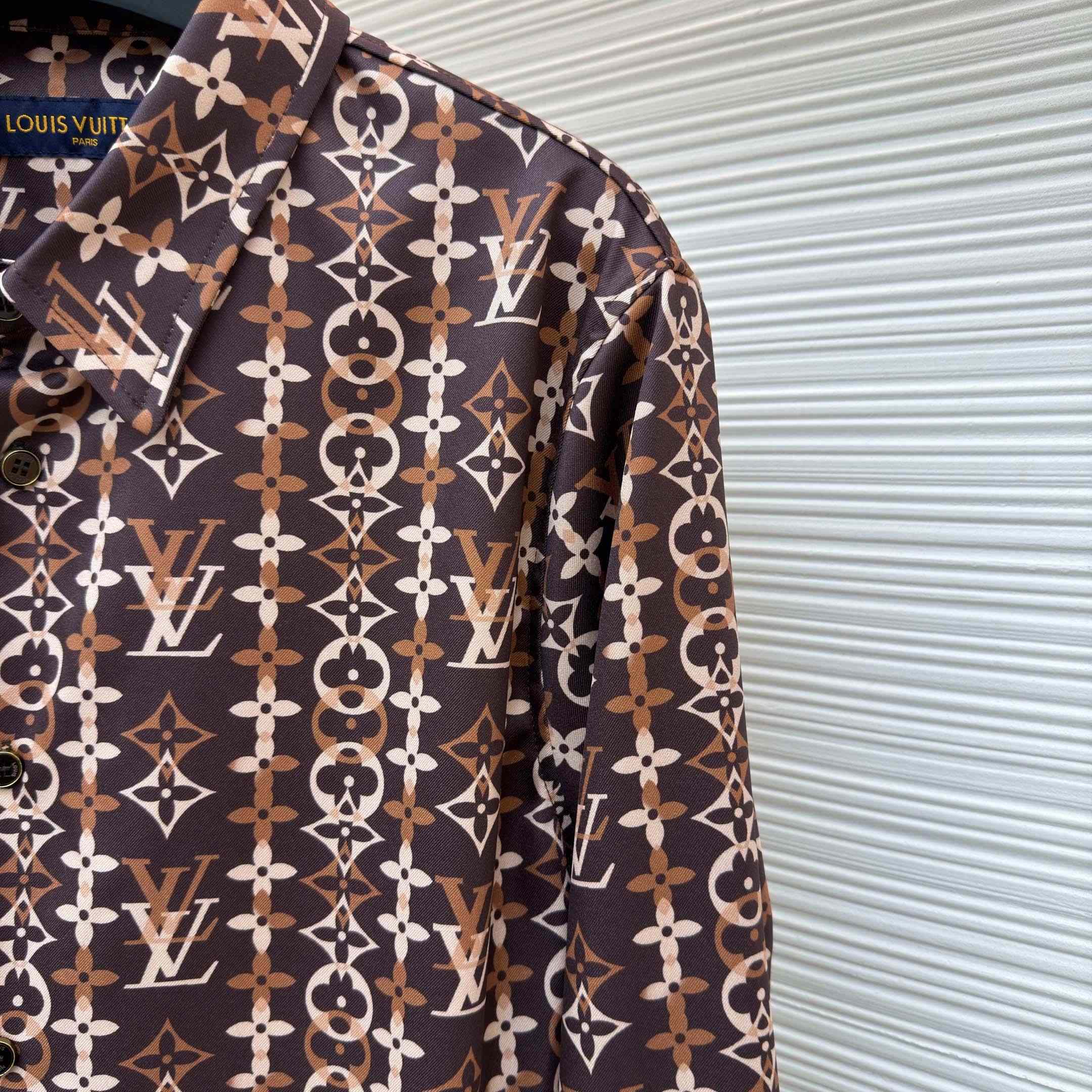 Louis Vuitton Monogram Printed Long-Sleeved Silk Shirt   1AJUOR - DesignerGu