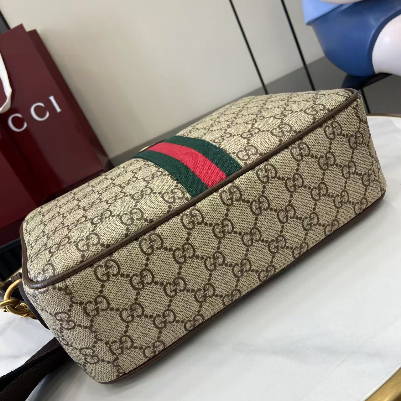 Gucci Ophidia medium crossbody bag - DesignerGu