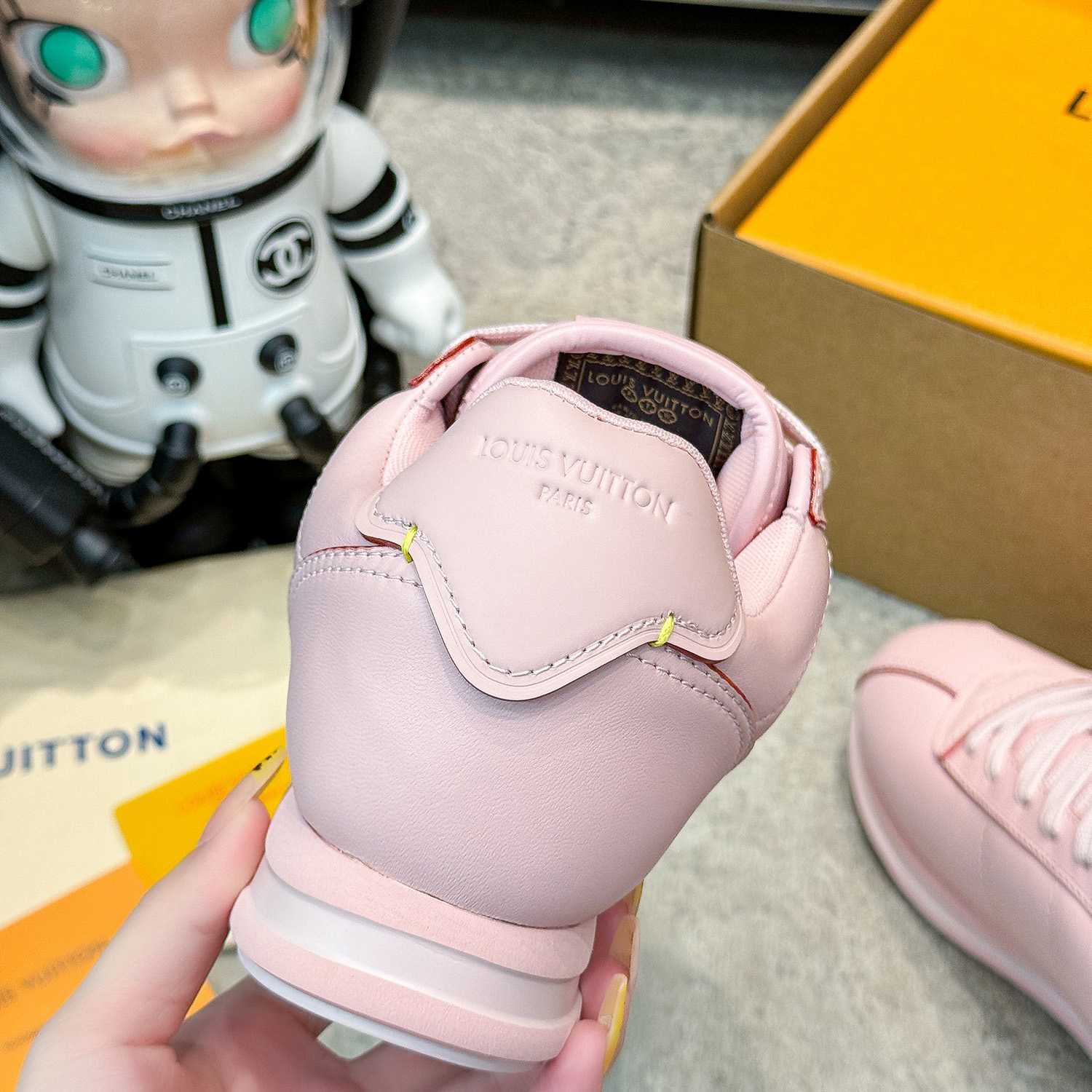 Louis Vuitton LV BUTTERSOFT Sneaker    1AIKWJ - DesignerGu